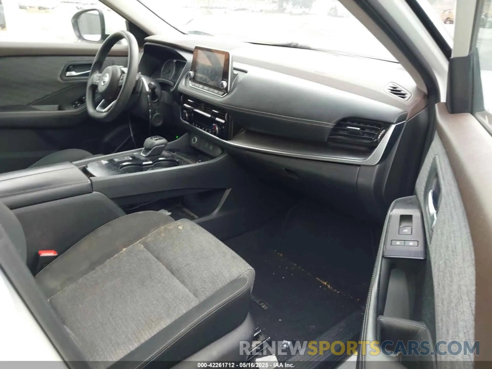 5 Photograph of a damaged car JN8AT3BA6MW011398 NISSAN ROGUE 2021