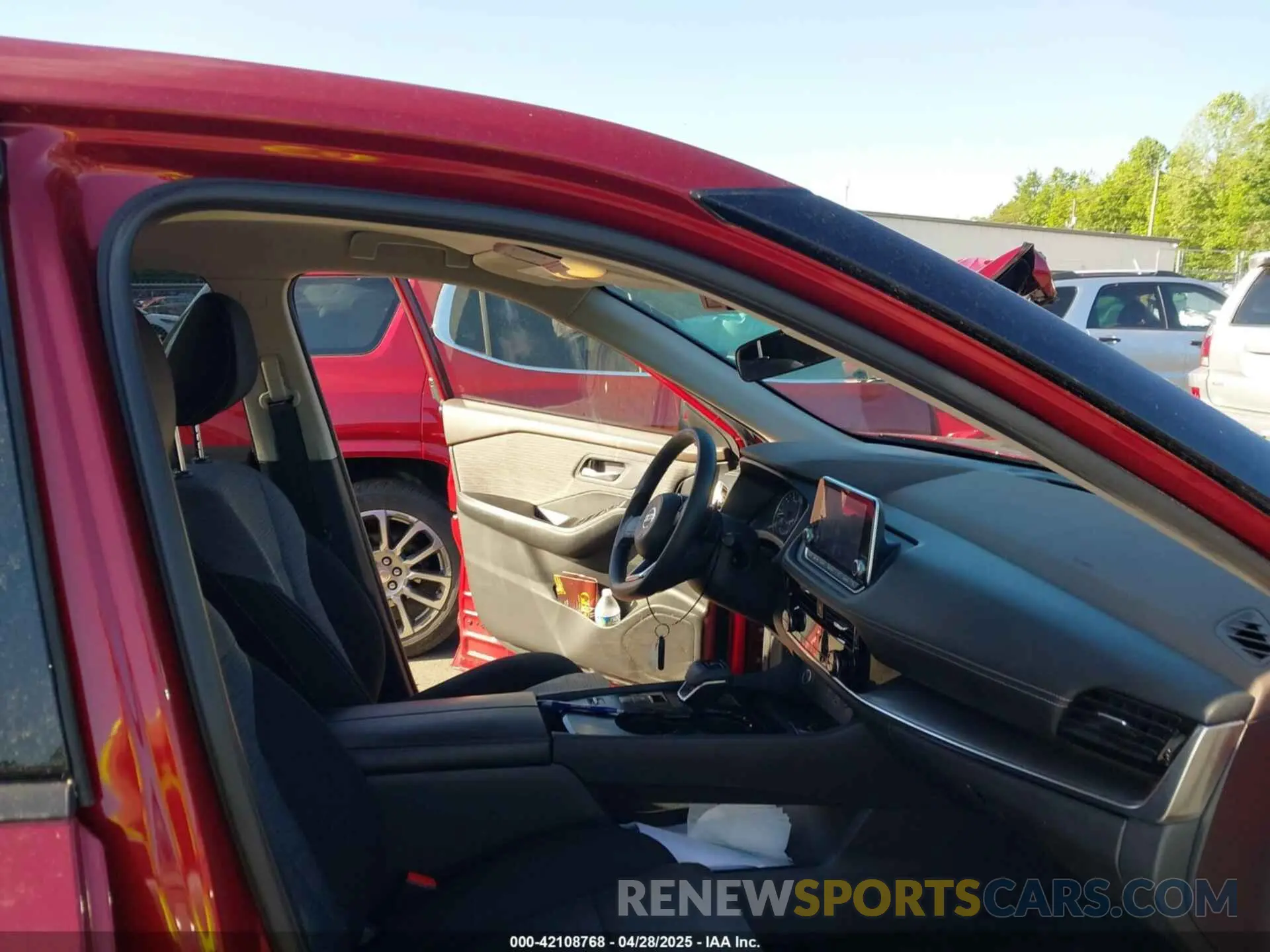 5 Photograph of a damaged car JN8AT3BA7MW008431 NISSAN ROGUE 2021