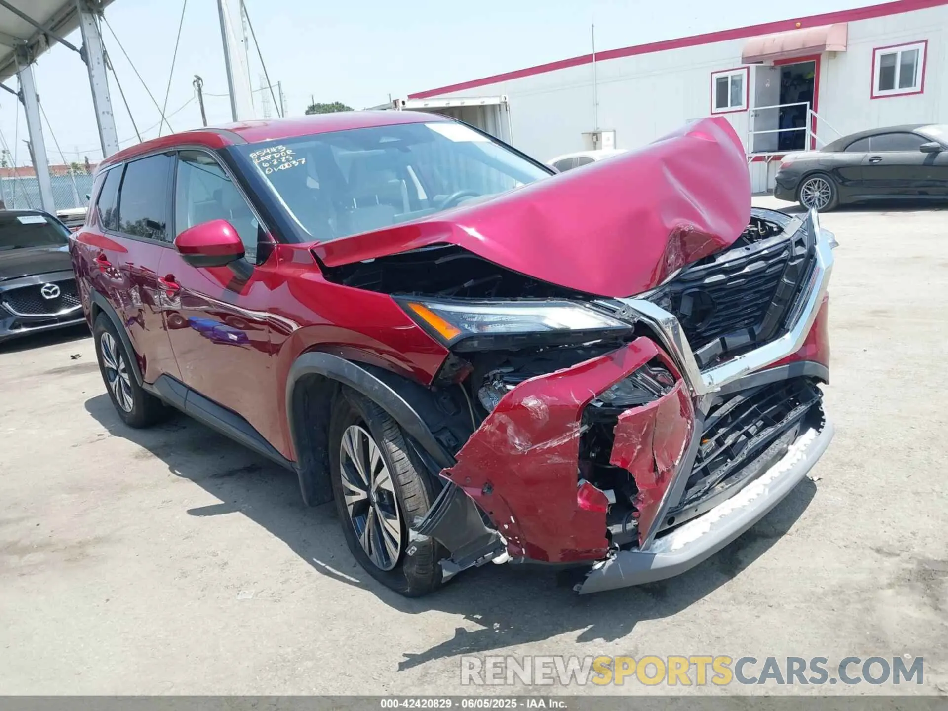 1 Photograph of a damaged car JN8AT3BA8MW010589 NISSAN ROGUE 2021