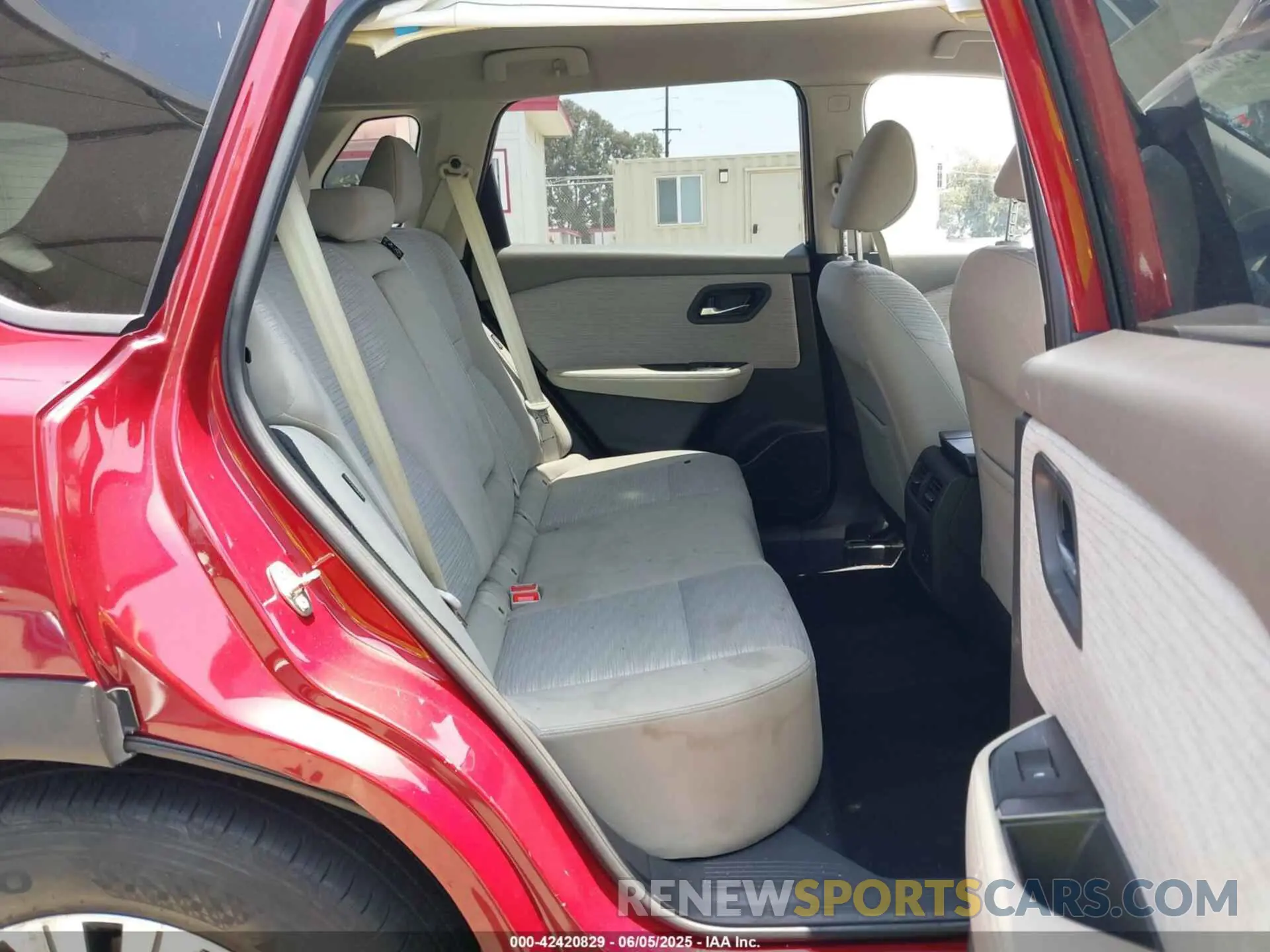 8 Photograph of a damaged car JN8AT3BA8MW010589 NISSAN ROGUE 2021
