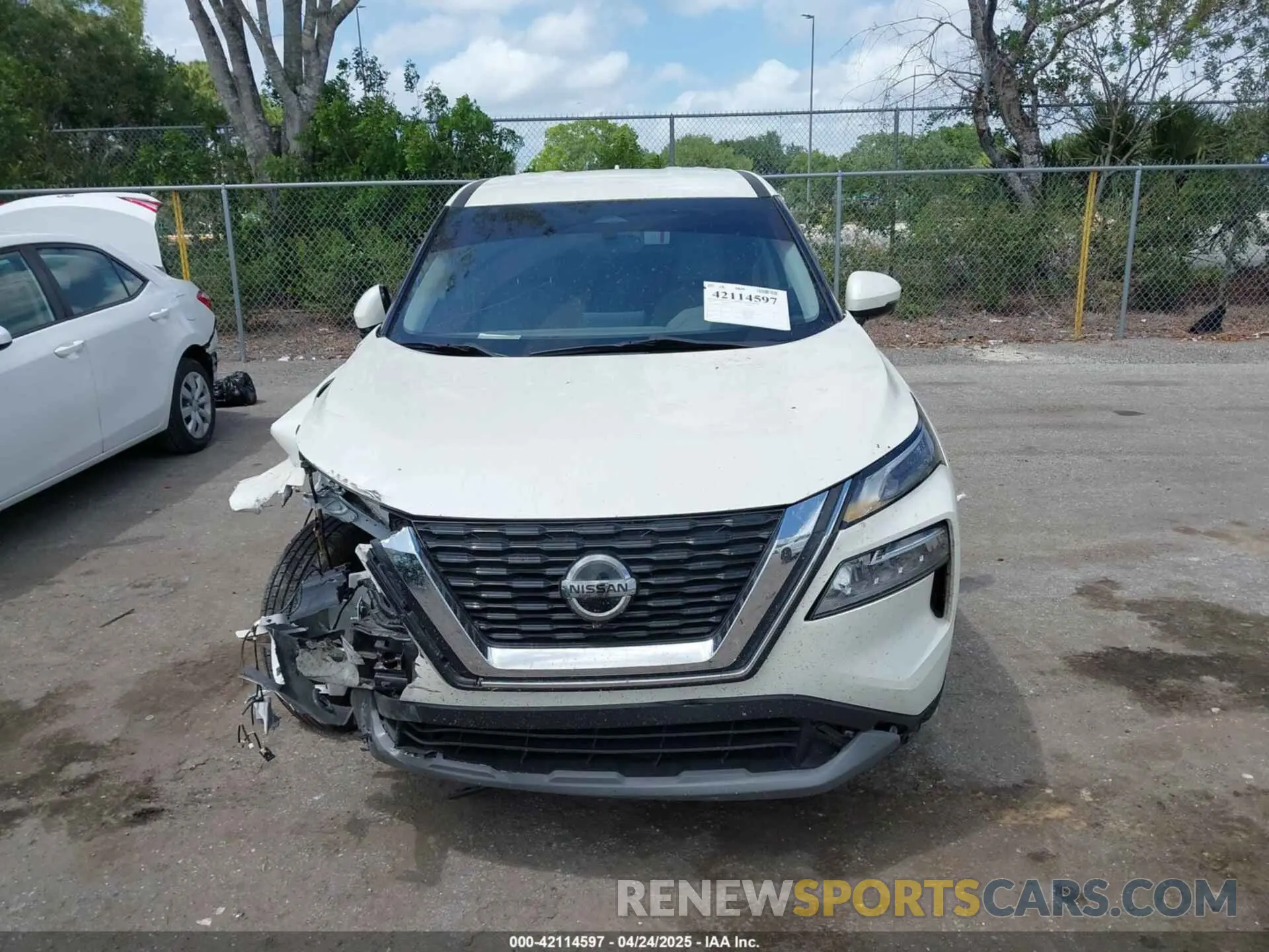 12 Photograph of a damaged car JN8AT3BA8MW011015 NISSAN ROGUE 2021