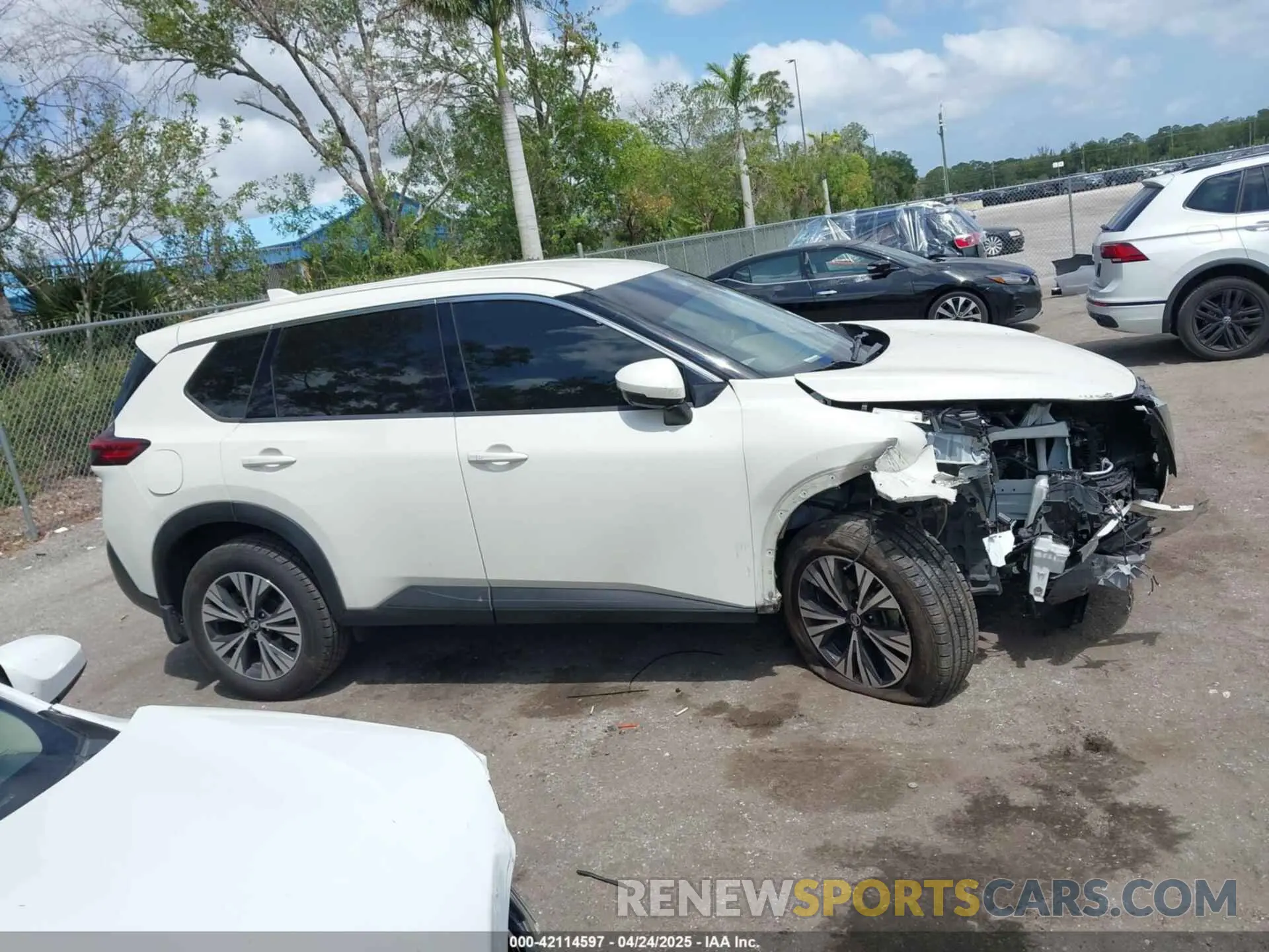 13 Photograph of a damaged car JN8AT3BA8MW011015 NISSAN ROGUE 2021