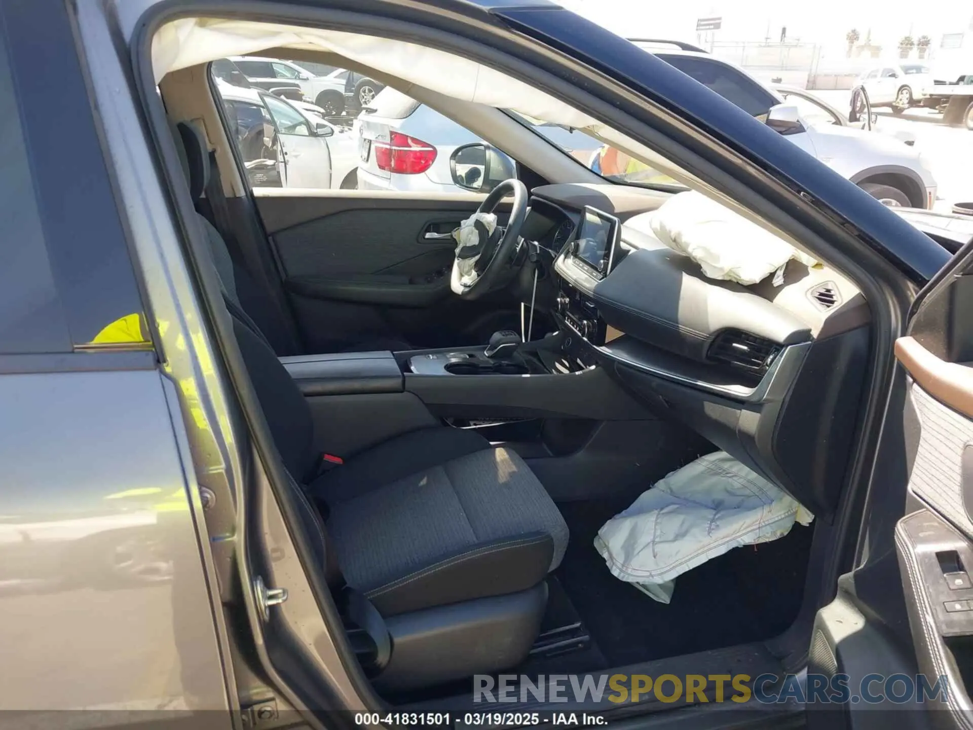 5 Photograph of a damaged car JN8AT3BA8MW018045 NISSAN ROGUE 2021