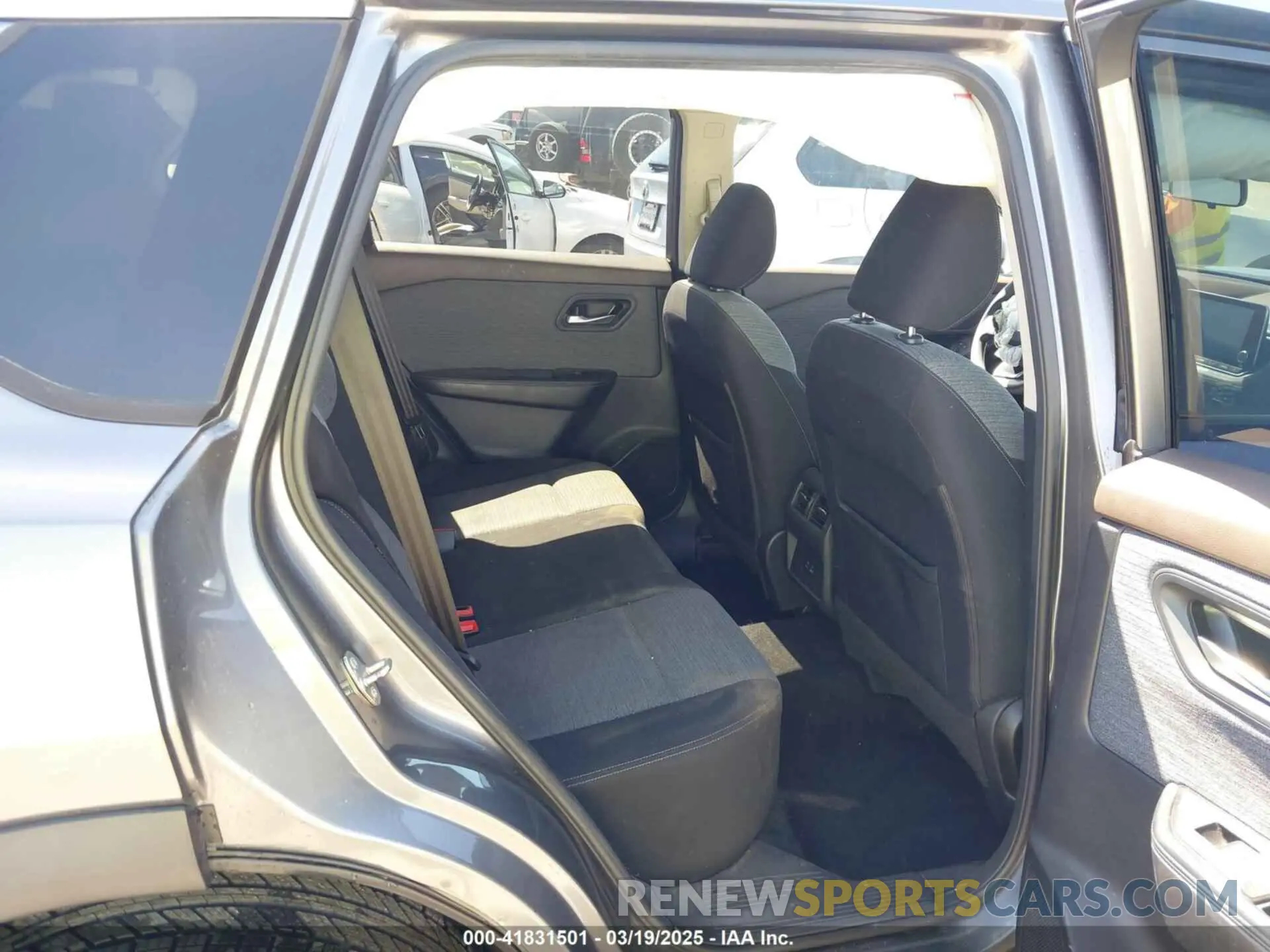 8 Photograph of a damaged car JN8AT3BA8MW018045 NISSAN ROGUE 2021