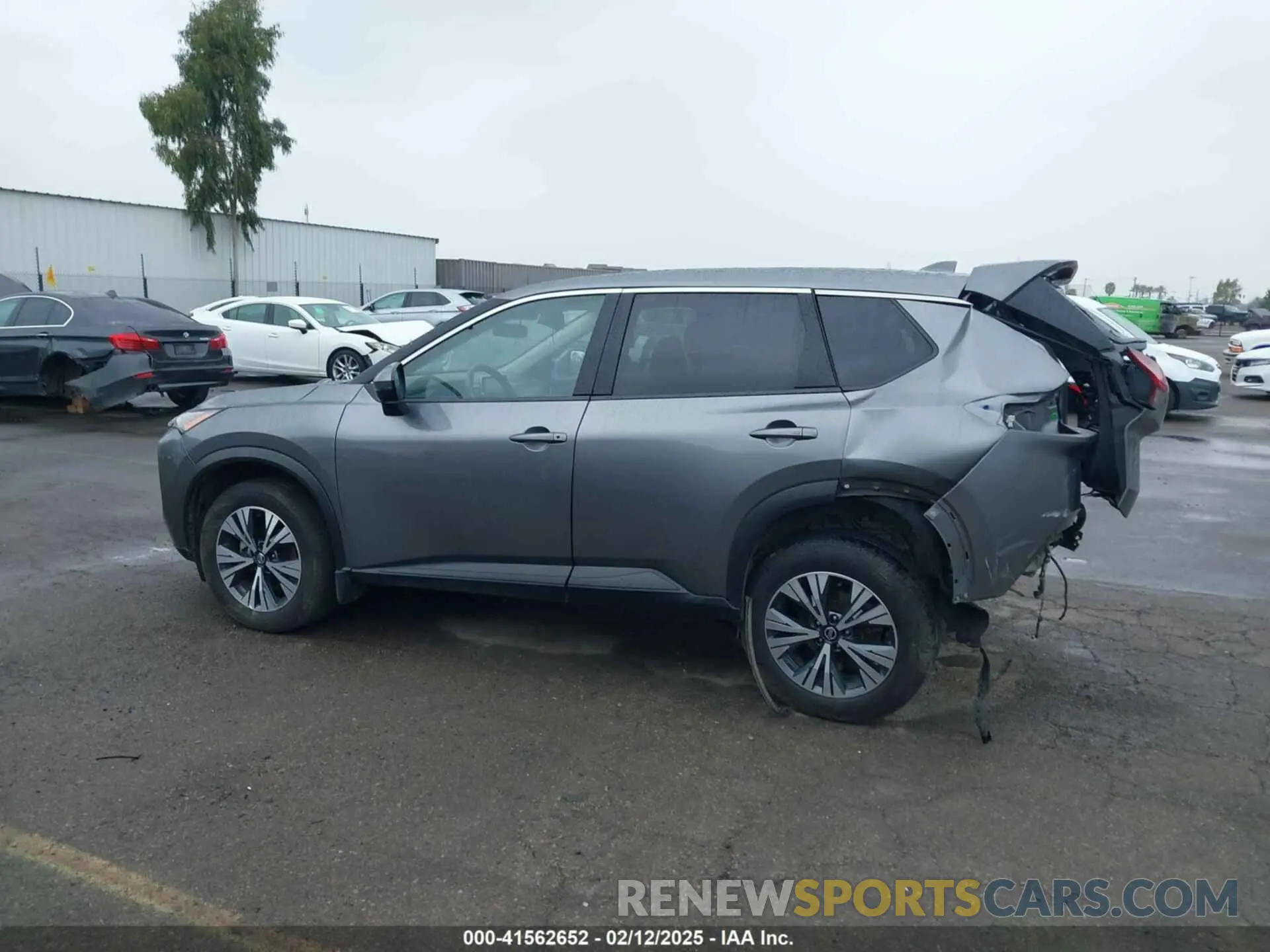 14 Photograph of a damaged car JN8AT3BA8MW025576 NISSAN ROGUE 2021