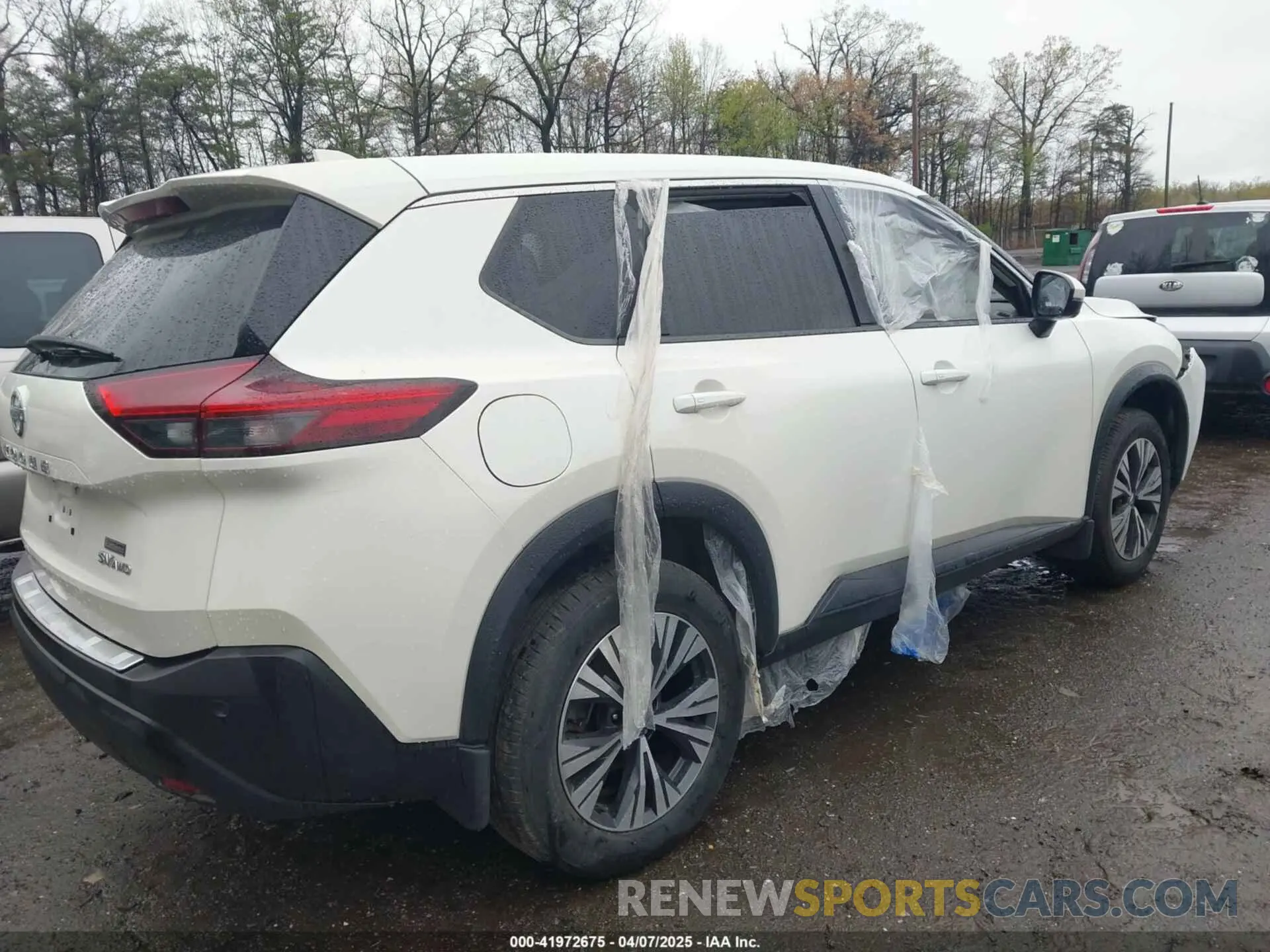 4 Photograph of a damaged car JN8AT3BB1MW232187 NISSAN ROGUE 2021