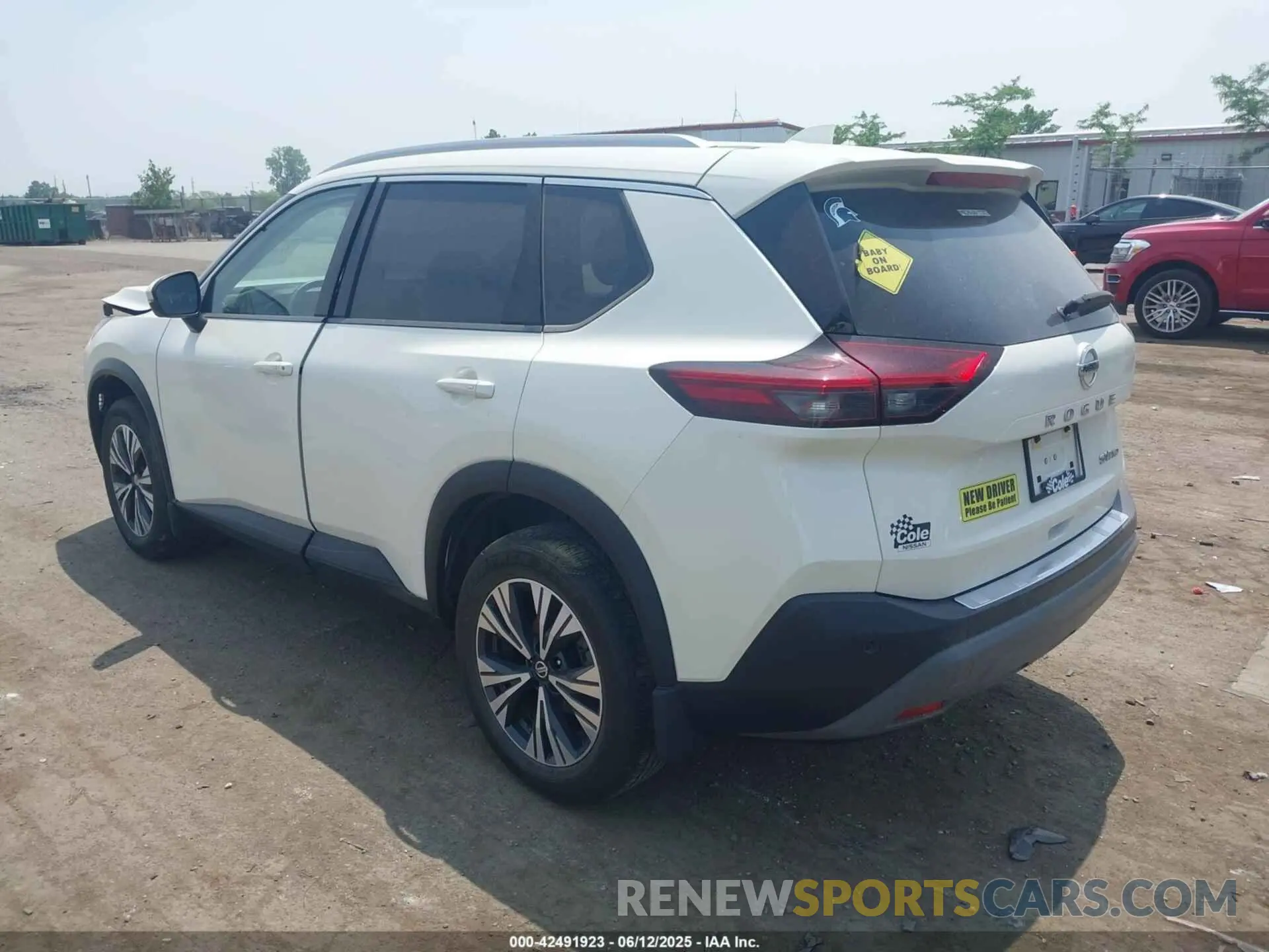 3 Photograph of a damaged car JN8AT3BB1MW233209 NISSAN ROGUE 2021