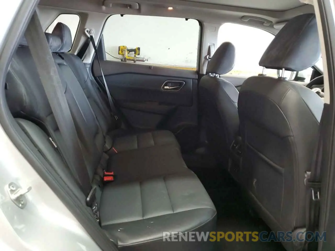 11 Photograph of a damaged car JN8AT3BB4MW205131 NISSAN ROGUE 2021