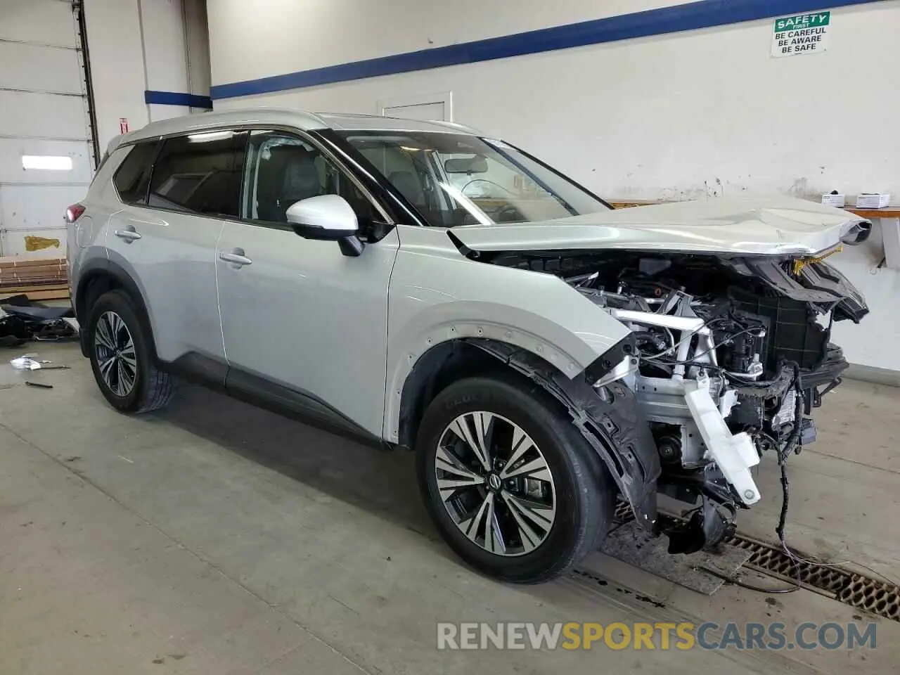 4 Photograph of a damaged car JN8AT3BB4MW205131 NISSAN ROGUE 2021