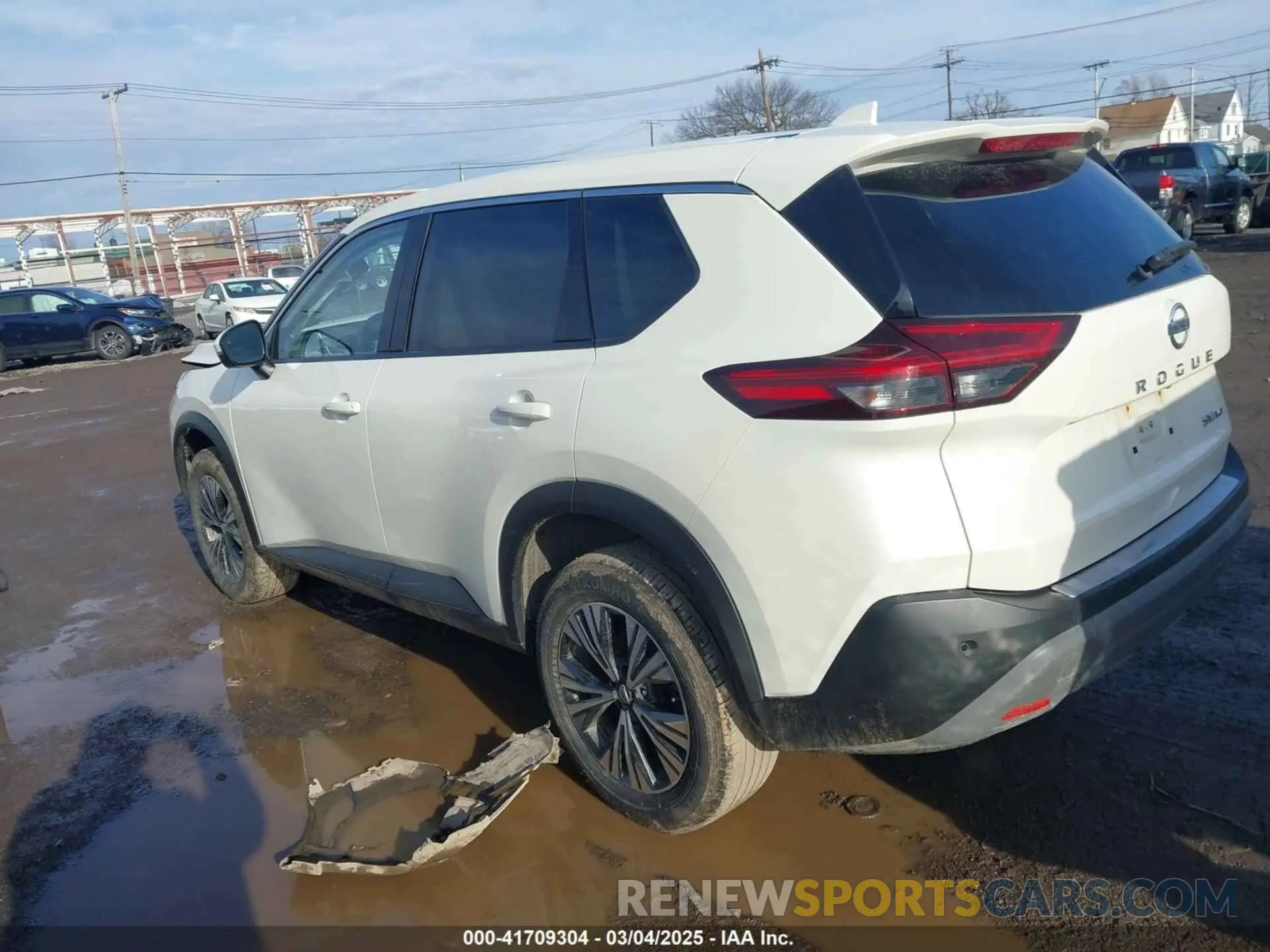 3 Photograph of a damaged car JN8AT3BB4MW213343 NISSAN ROGUE 2021