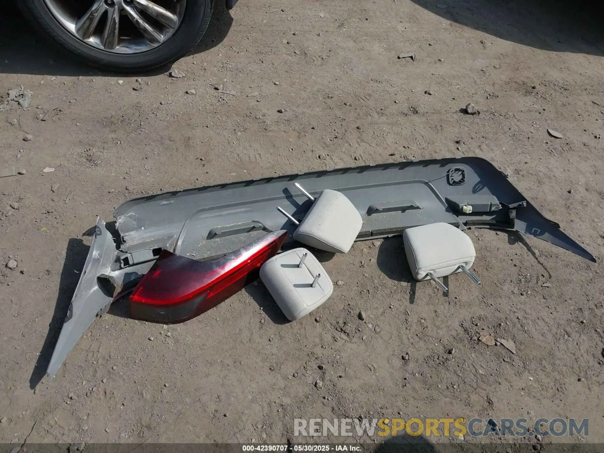 12 Photograph of a damaged car JN8AT3BB5MW203775 NISSAN ROGUE 2021