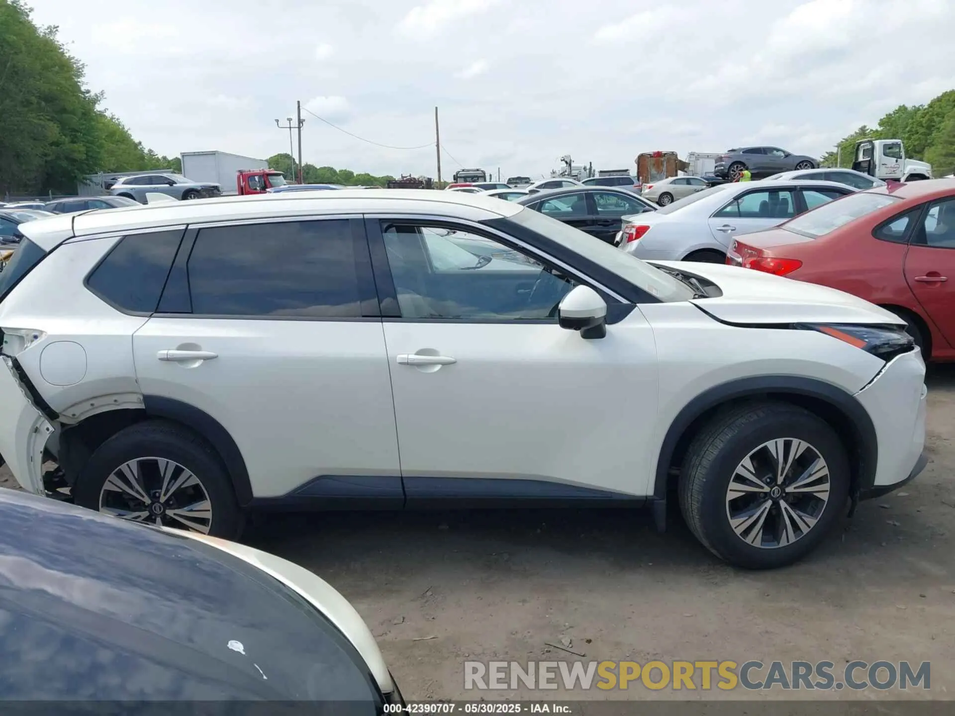 14 Photograph of a damaged car JN8AT3BB5MW203775 NISSAN ROGUE 2021