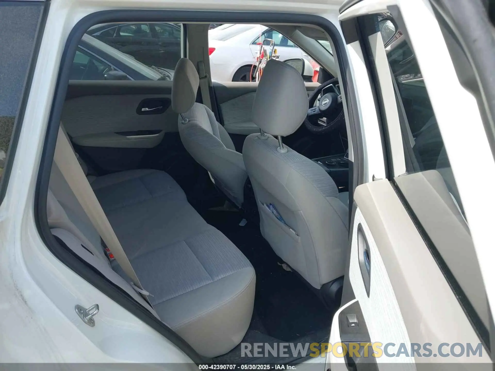 8 Photograph of a damaged car JN8AT3BB5MW203775 NISSAN ROGUE 2021