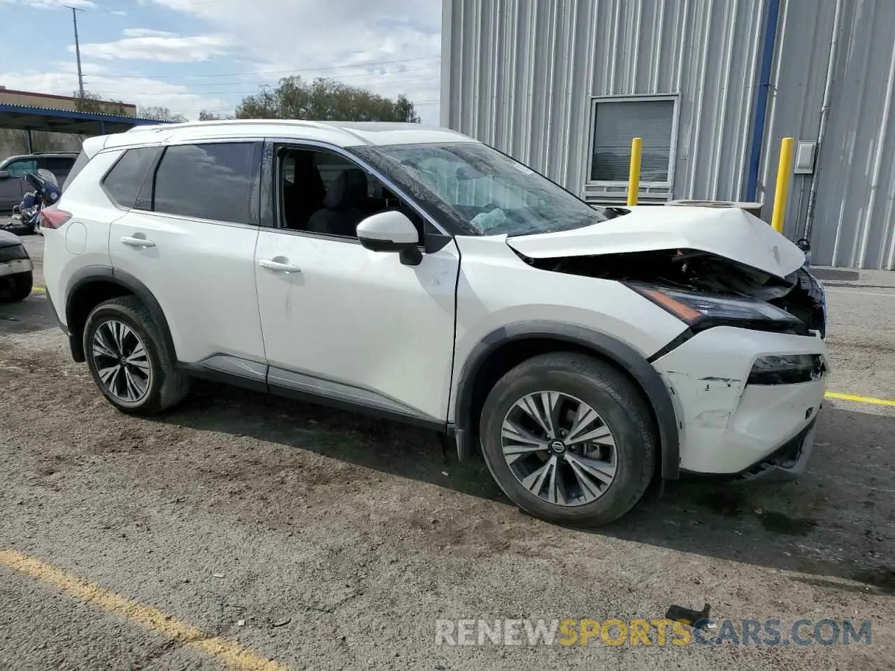 4 Photograph of a damaged car JN8AT3BB5MW234640 NISSAN ROGUE 2021