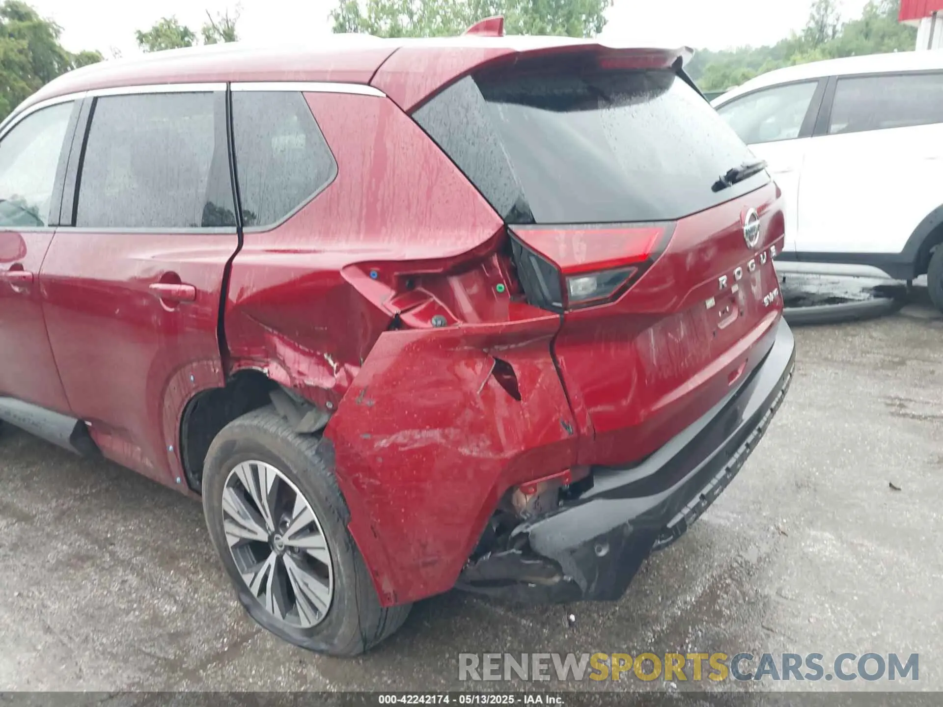 18 Photograph of a damaged car JN8AT3BB6MW207303 NISSAN ROGUE 2021