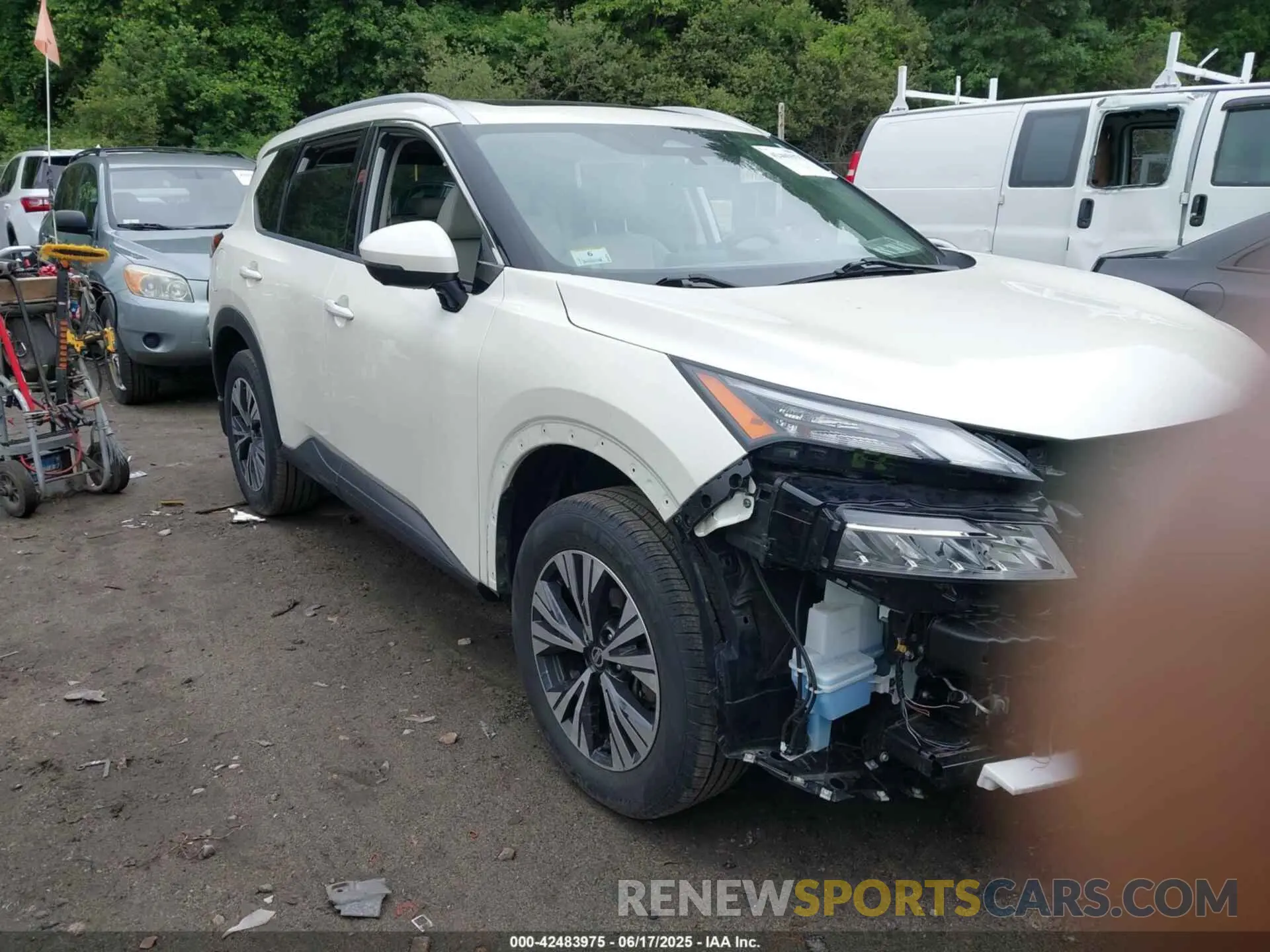 1 Photograph of a damaged car JN8AT3BB8MW222076 NISSAN ROGUE 2021