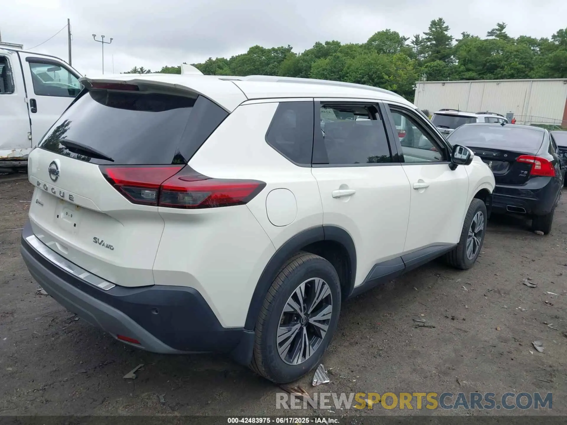 4 Photograph of a damaged car JN8AT3BB8MW222076 NISSAN ROGUE 2021