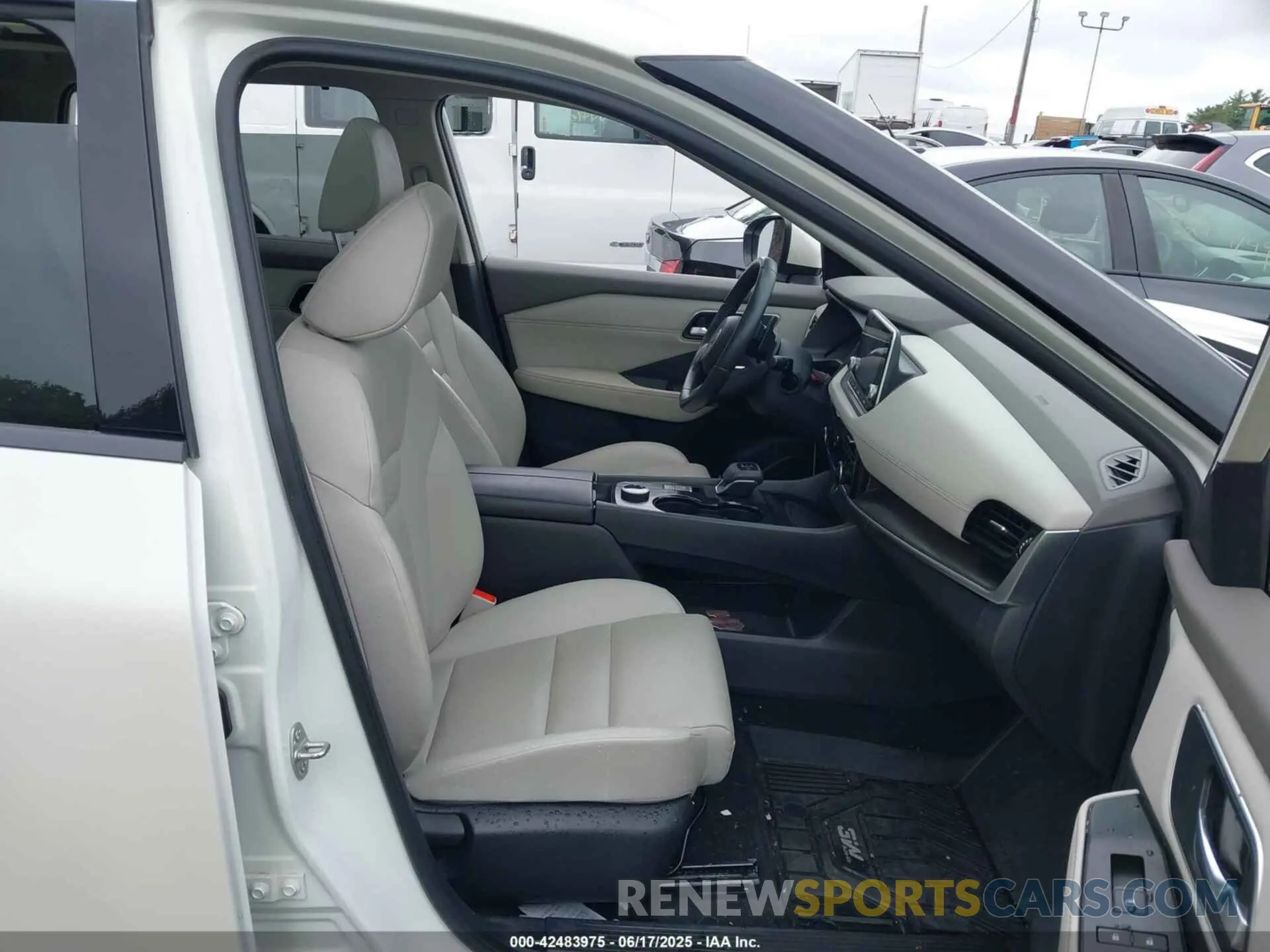5 Photograph of a damaged car JN8AT3BB8MW222076 NISSAN ROGUE 2021