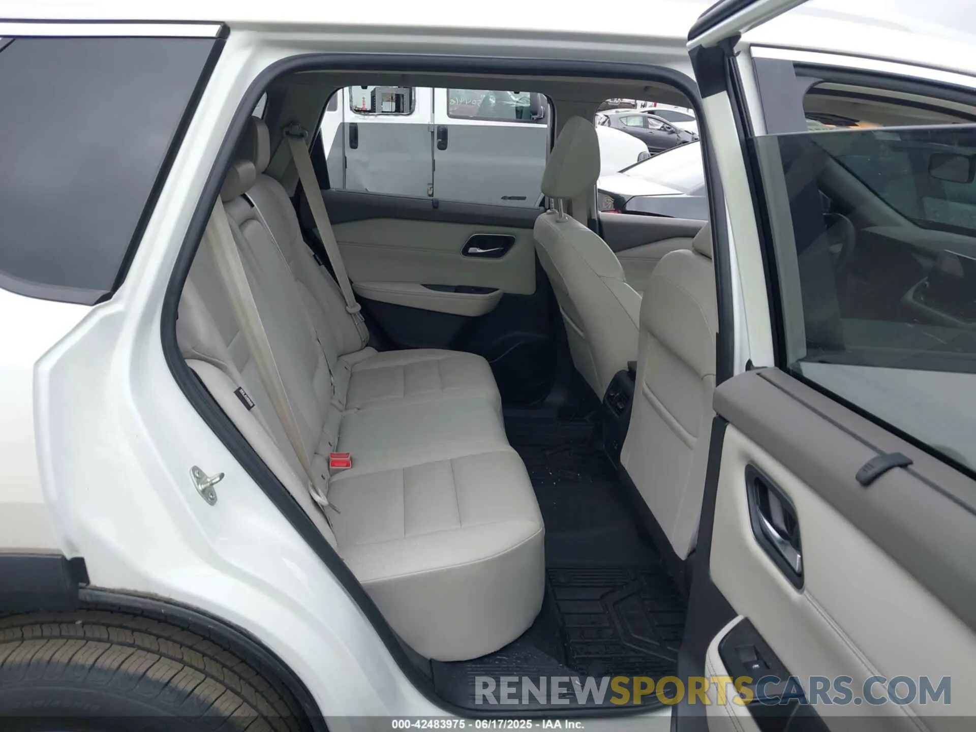 8 Photograph of a damaged car JN8AT3BB8MW222076 NISSAN ROGUE 2021