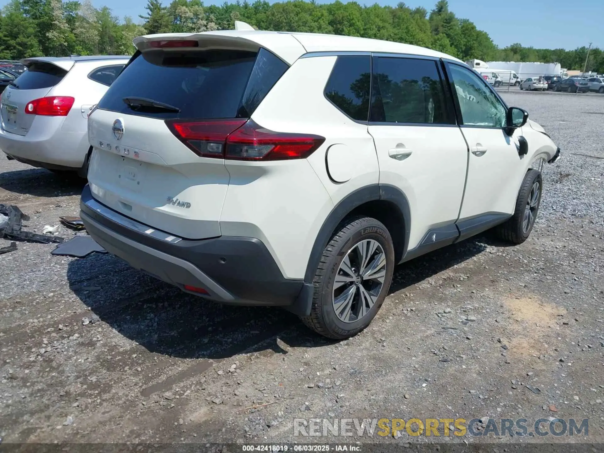4 Photograph of a damaged car JN8AT3BBXMW220751 NISSAN ROGUE 2021