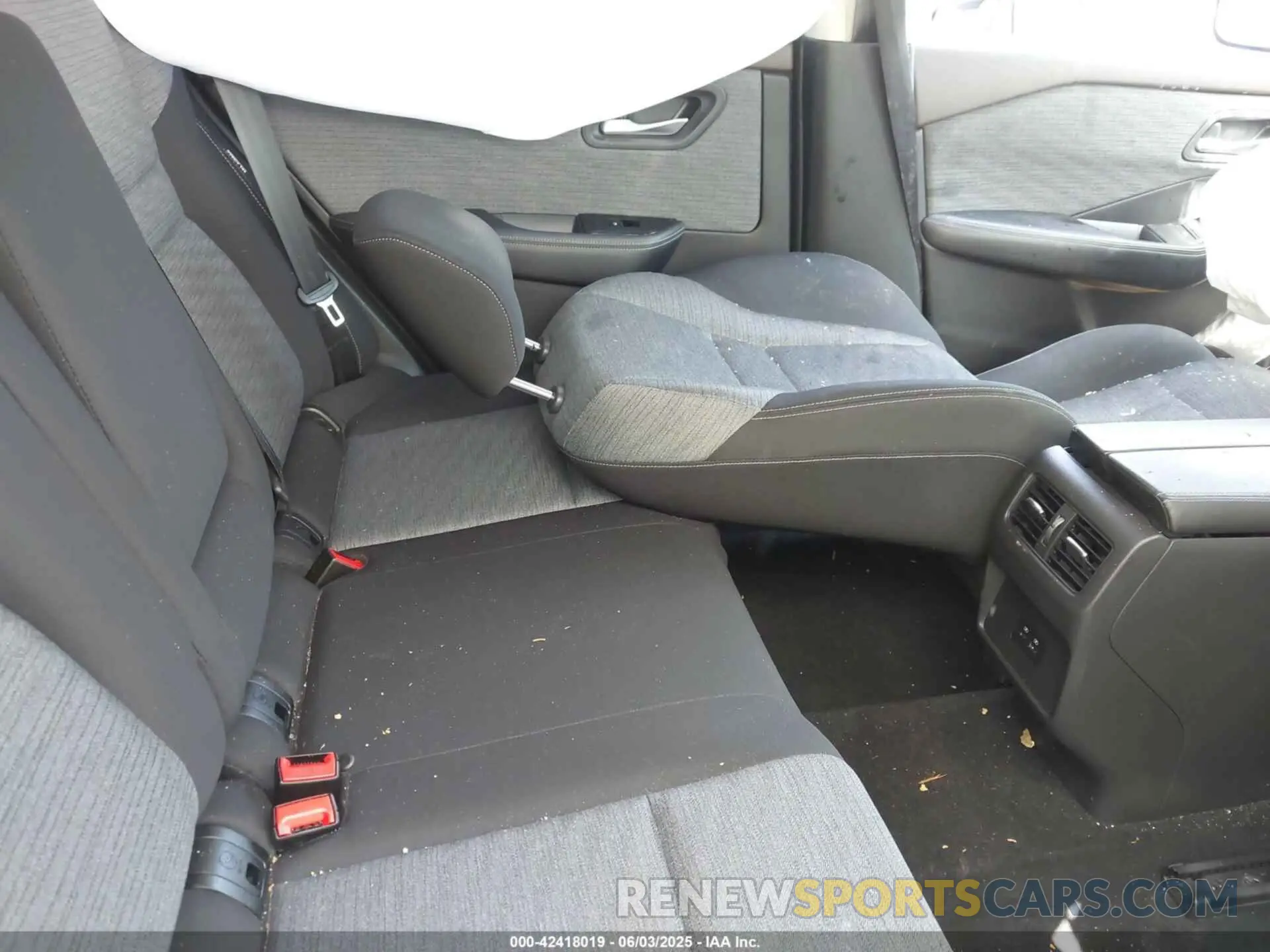 8 Photograph of a damaged car JN8AT3BBXMW220751 NISSAN ROGUE 2021