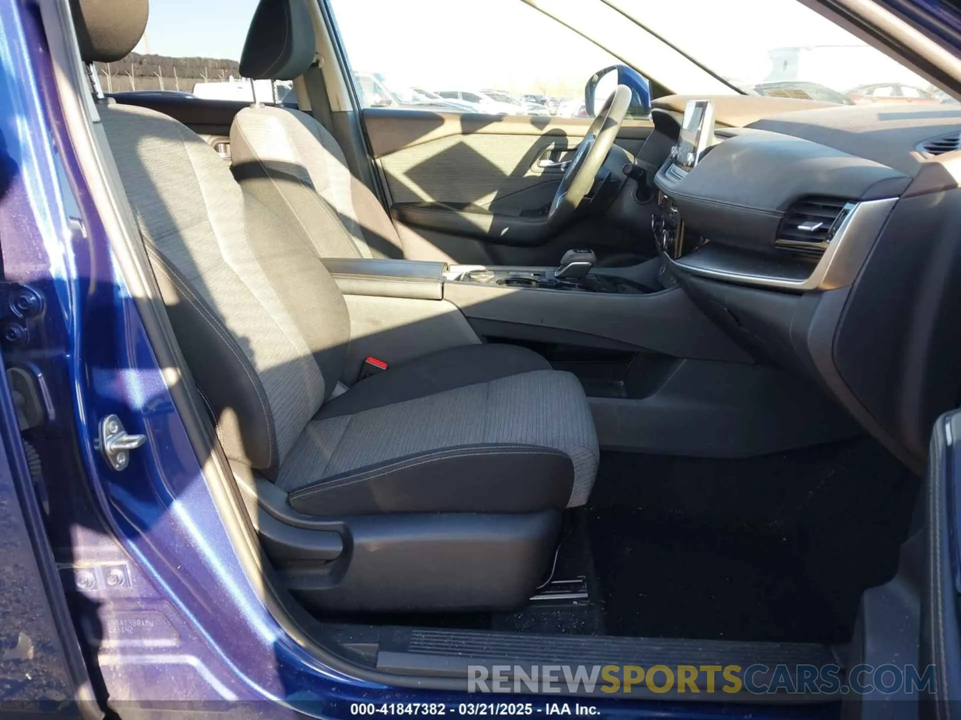 5 Photograph of a damaged car JN8AT3BBXMW225142 NISSAN ROGUE 2021