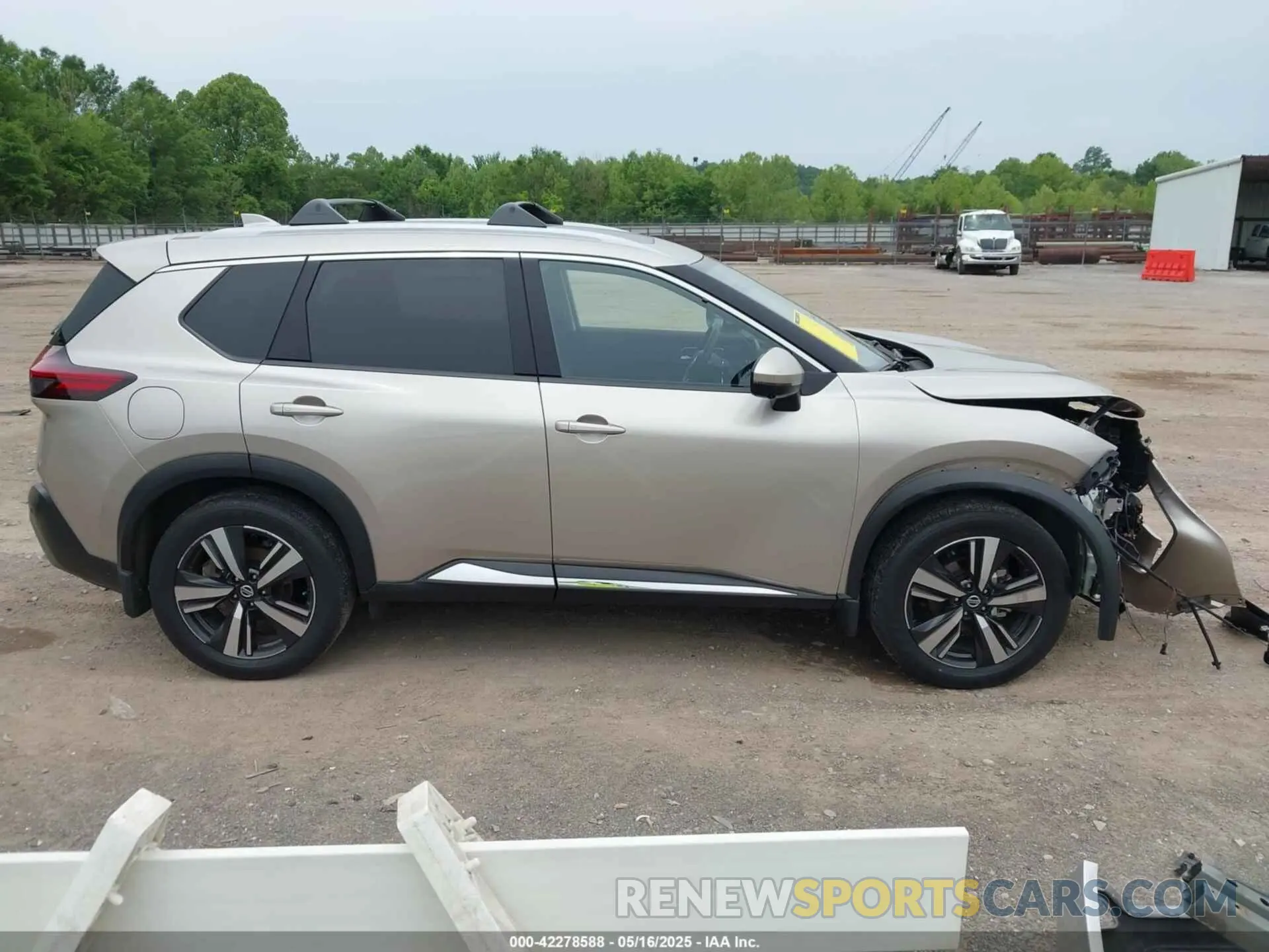 13 Photograph of a damaged car JN8AT3CA0MW027241 NISSAN ROGUE 2021