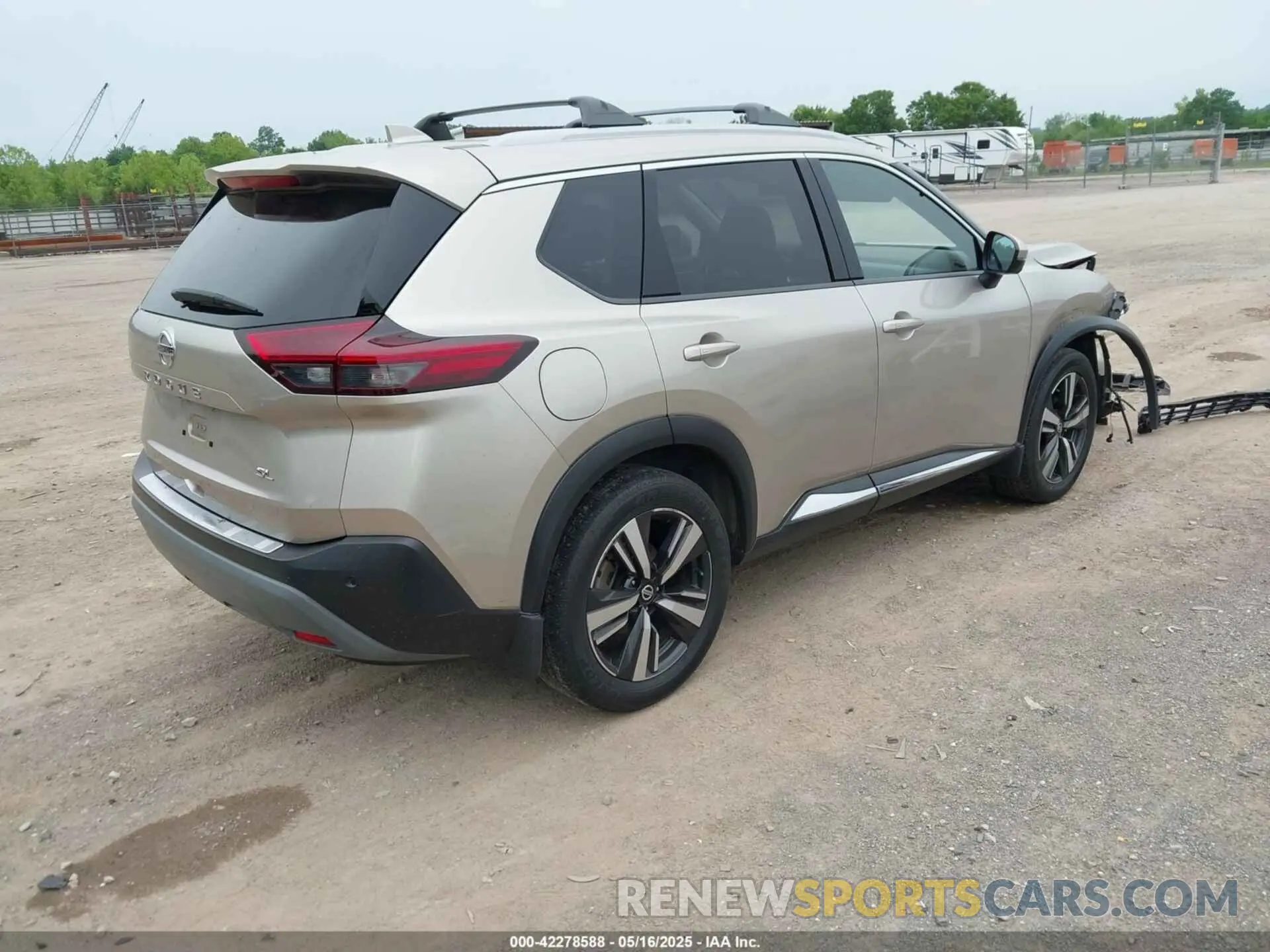 4 Photograph of a damaged car JN8AT3CA0MW027241 NISSAN ROGUE 2021