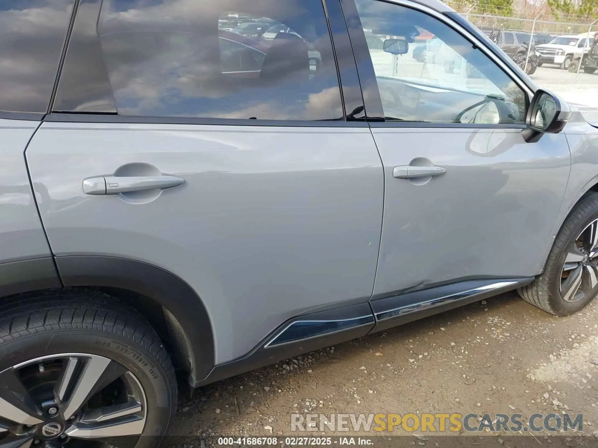 13 Photograph of a damaged car JN8AT3CA1MW028852 NISSAN ROGUE 2021