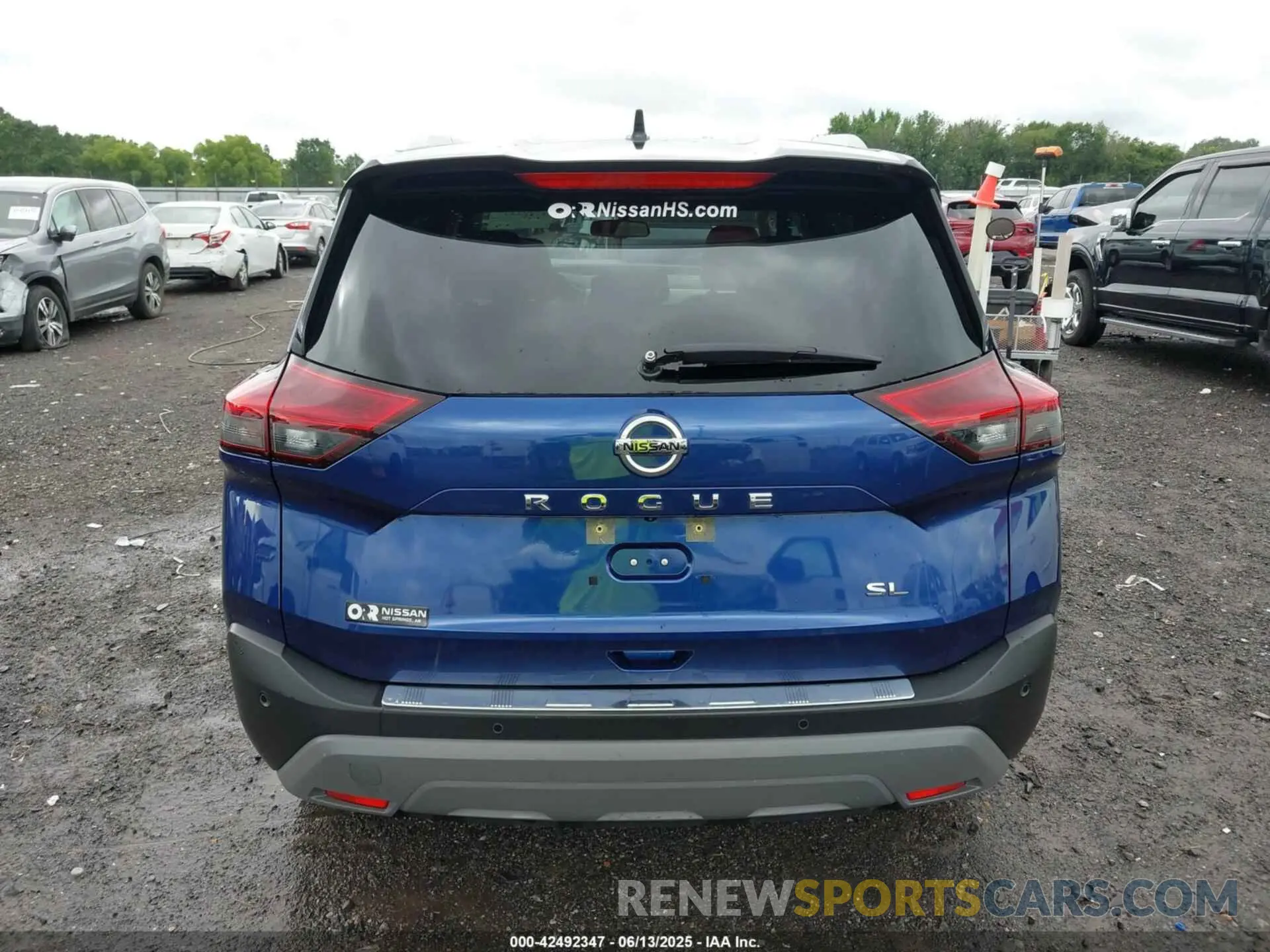 17 Photograph of a damaged car JN8AT3CA2MW020694 NISSAN ROGUE 2021