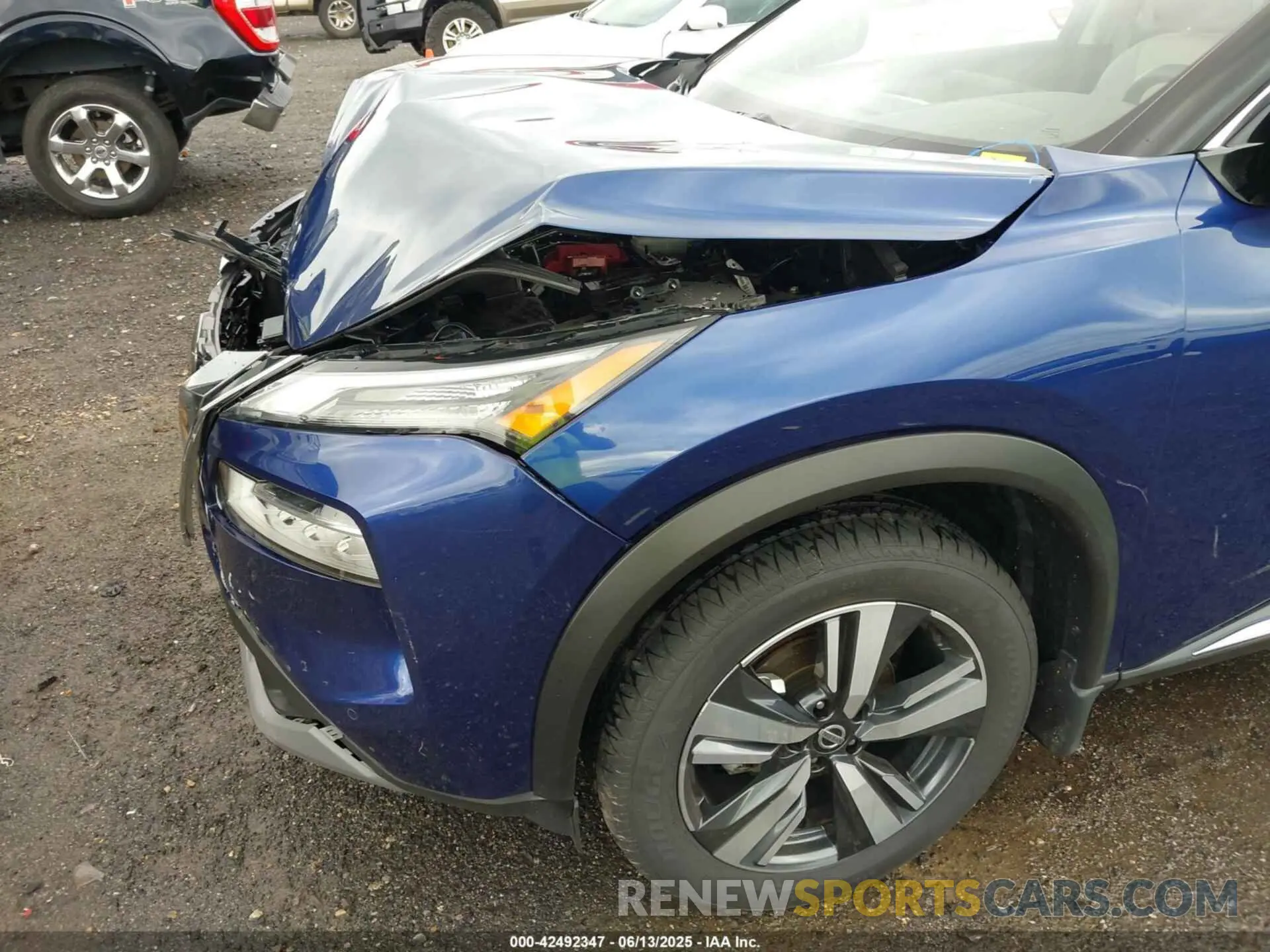 19 Photograph of a damaged car JN8AT3CA2MW020694 NISSAN ROGUE 2021