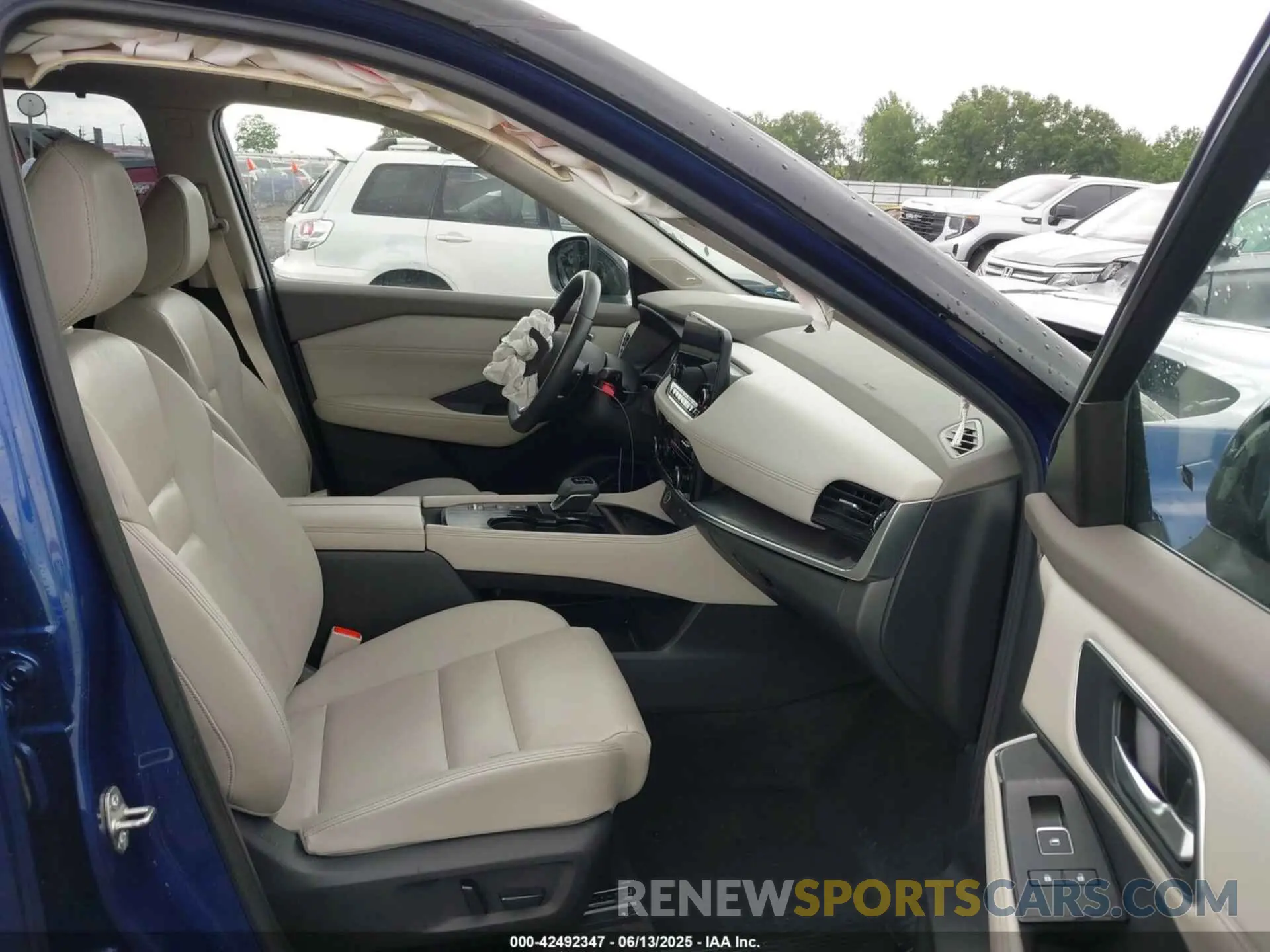 5 Photograph of a damaged car JN8AT3CA2MW020694 NISSAN ROGUE 2021