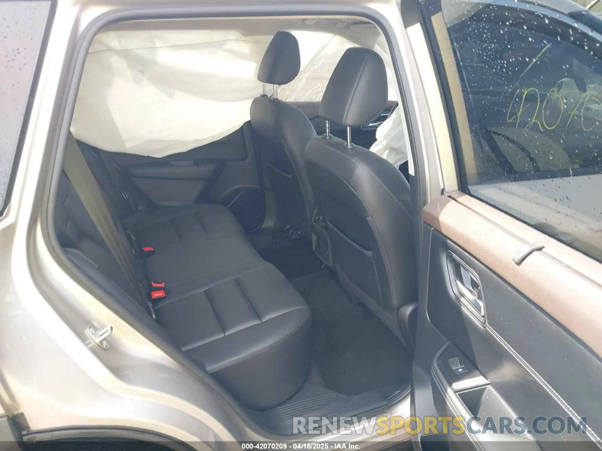 8 Photograph of a damaged car JN8AT3CA4MW028473 NISSAN ROGUE 2021