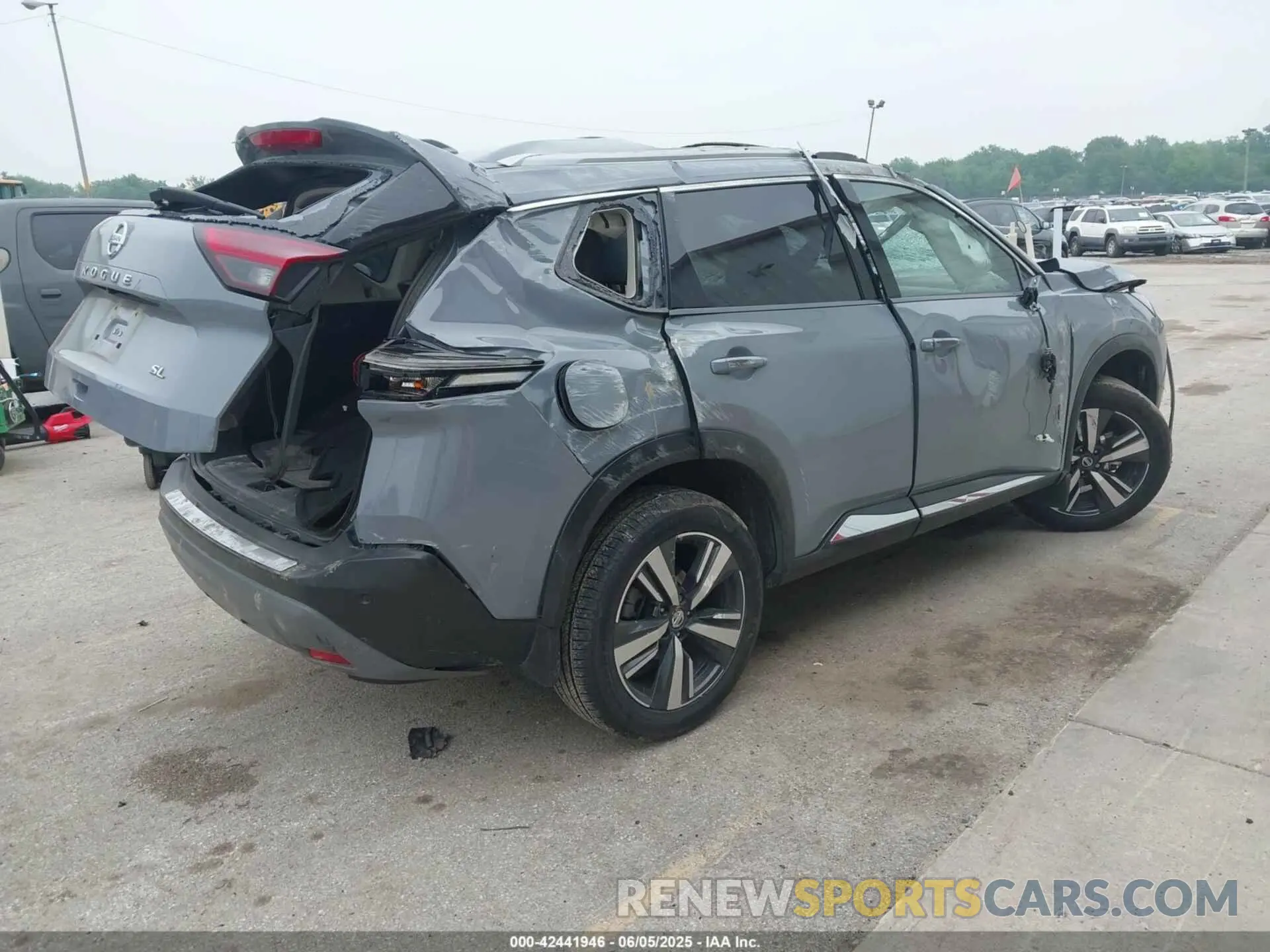 4 Photograph of a damaged car JN8AT3CAXMW027893 NISSAN ROGUE 2021