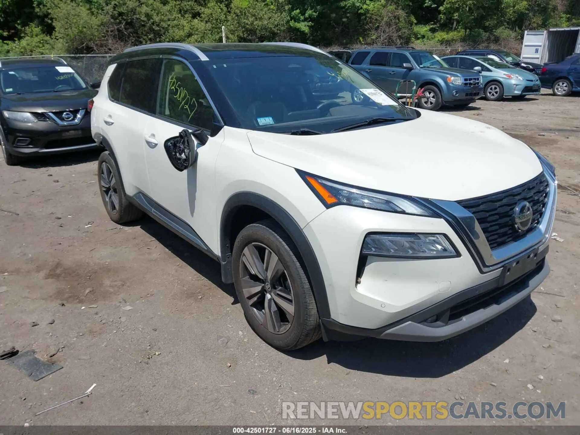 1 Photograph of a damaged car JN8AT3CB4MW201885 NISSAN ROGUE 2021
