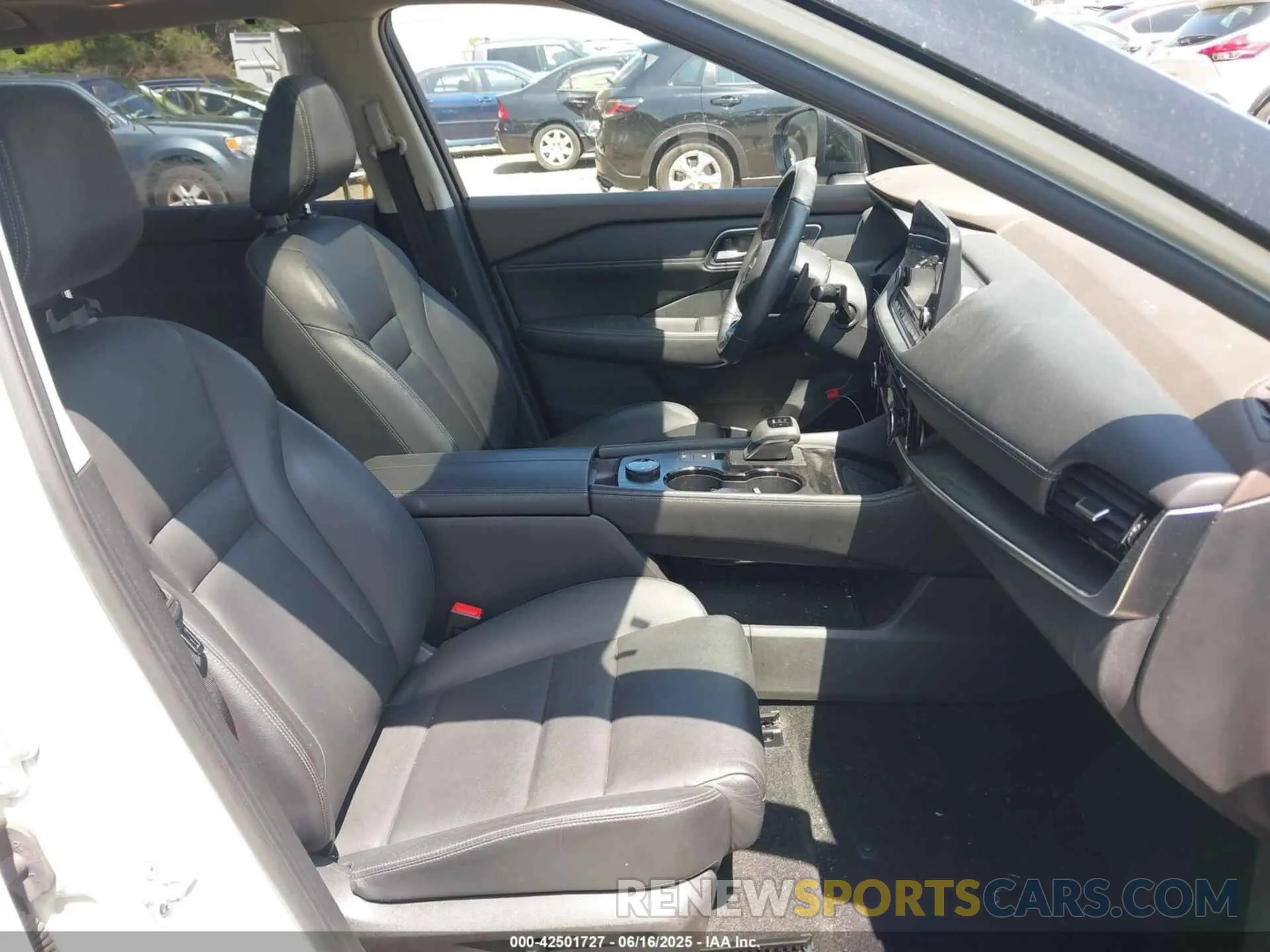 5 Photograph of a damaged car JN8AT3CB4MW201885 NISSAN ROGUE 2021