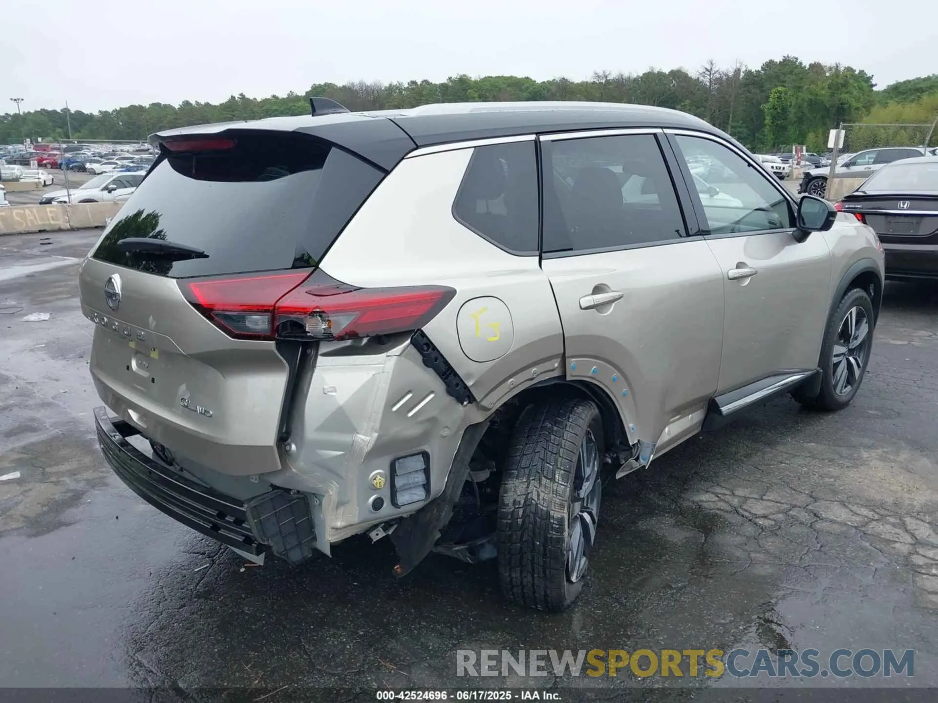 4 Photograph of a damaged car JN8AT3CB6MW237156 NISSAN ROGUE 2021