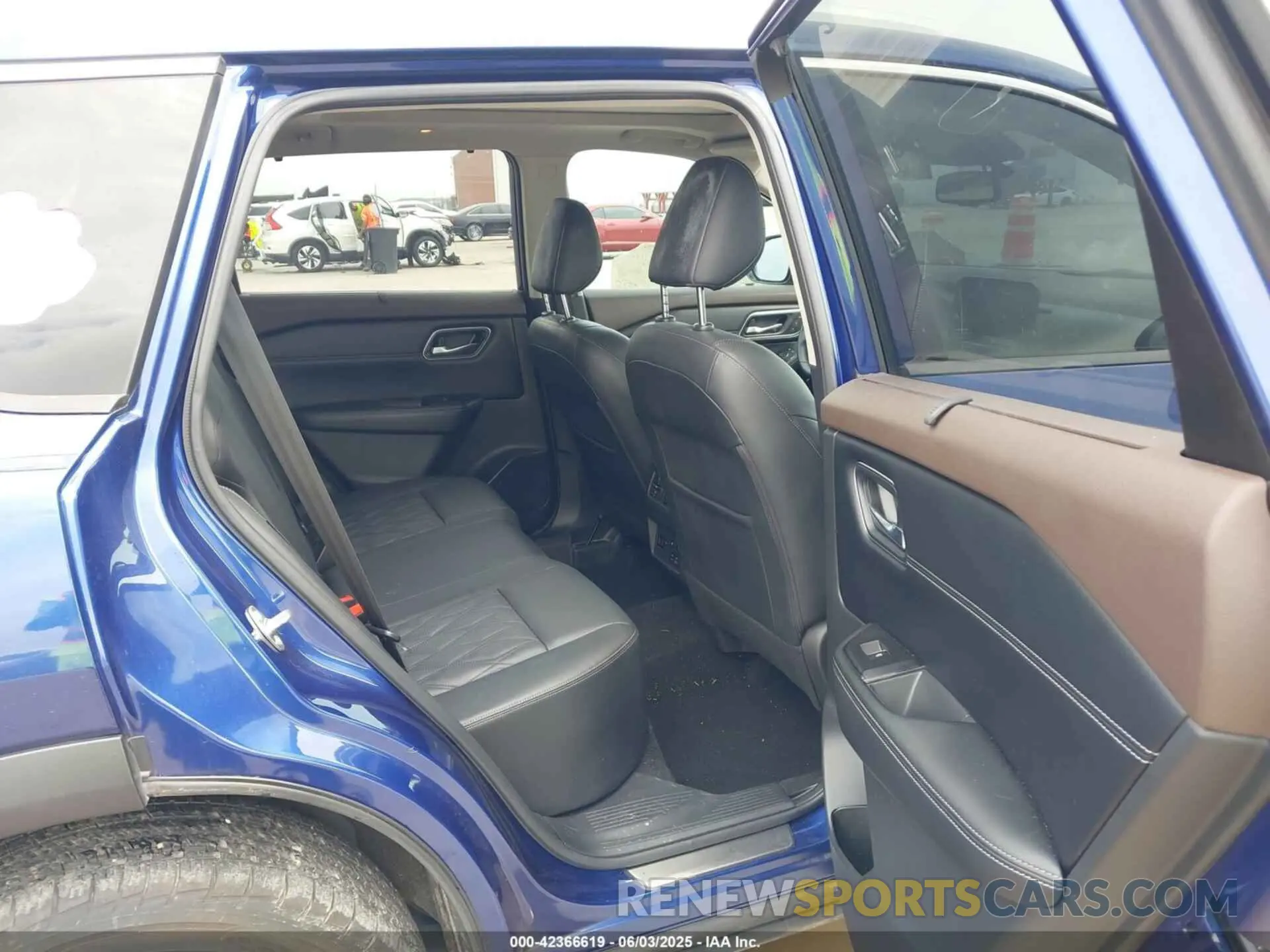8 Photograph of a damaged car JN8AT3DC7MW102193 NISSAN ROGUE 2021
