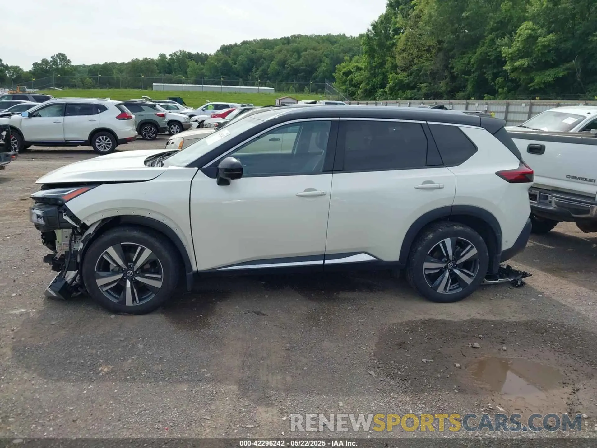 14 Photograph of a damaged car JN8AT3DD1MW313625 NISSAN ROGUE 2021