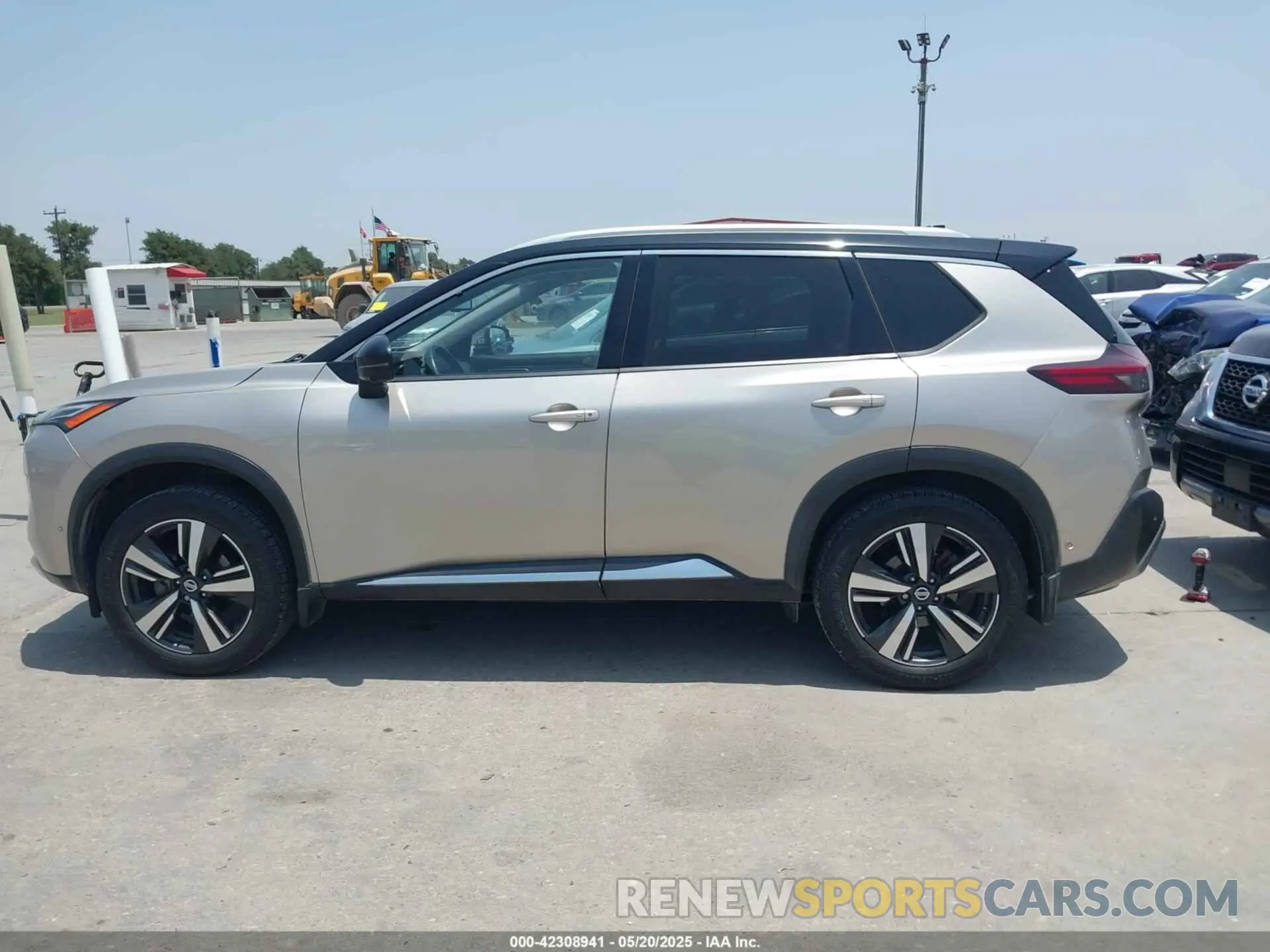 14 Photograph of a damaged car JN8AT3DD6MW311417 NISSAN ROGUE 2021