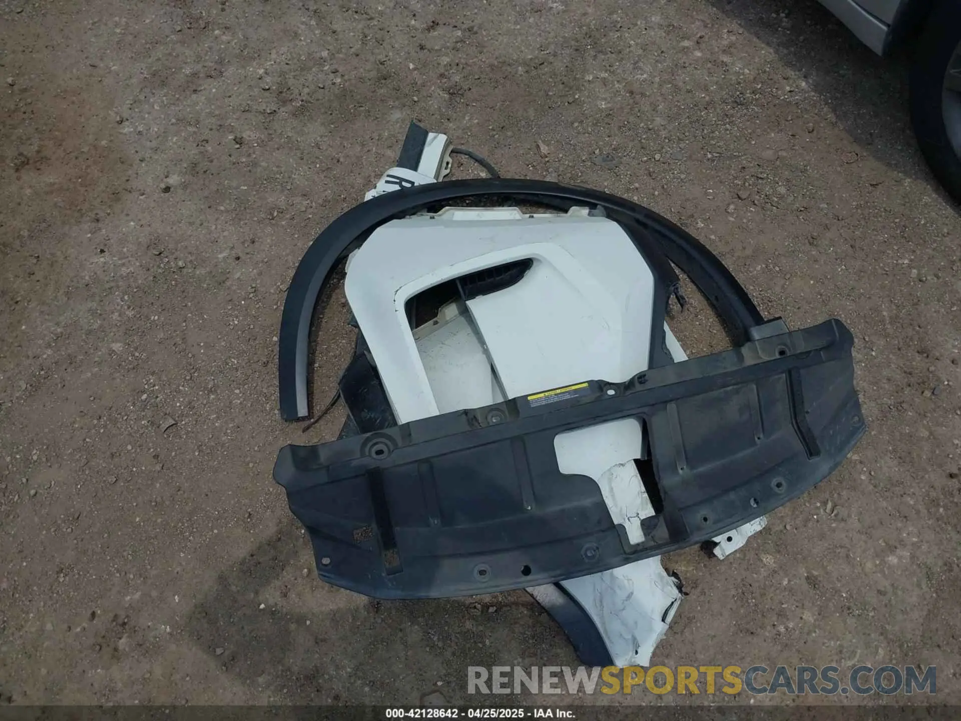 12 Photograph of a damaged car 5N1BT3AA2NC714237 NISSAN ROGUE 2022