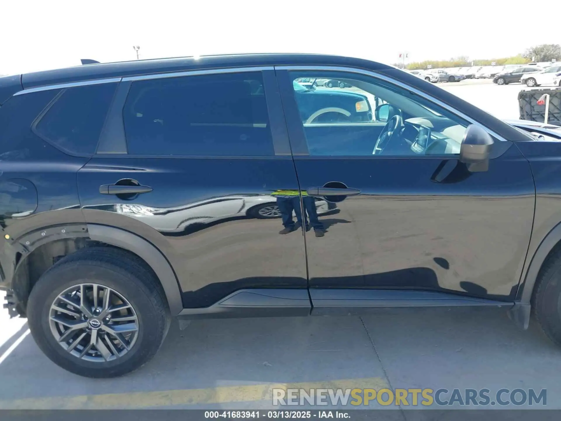 14 Photograph of a damaged car 5N1BT3AA2NC729031 NISSAN ROGUE 2022
