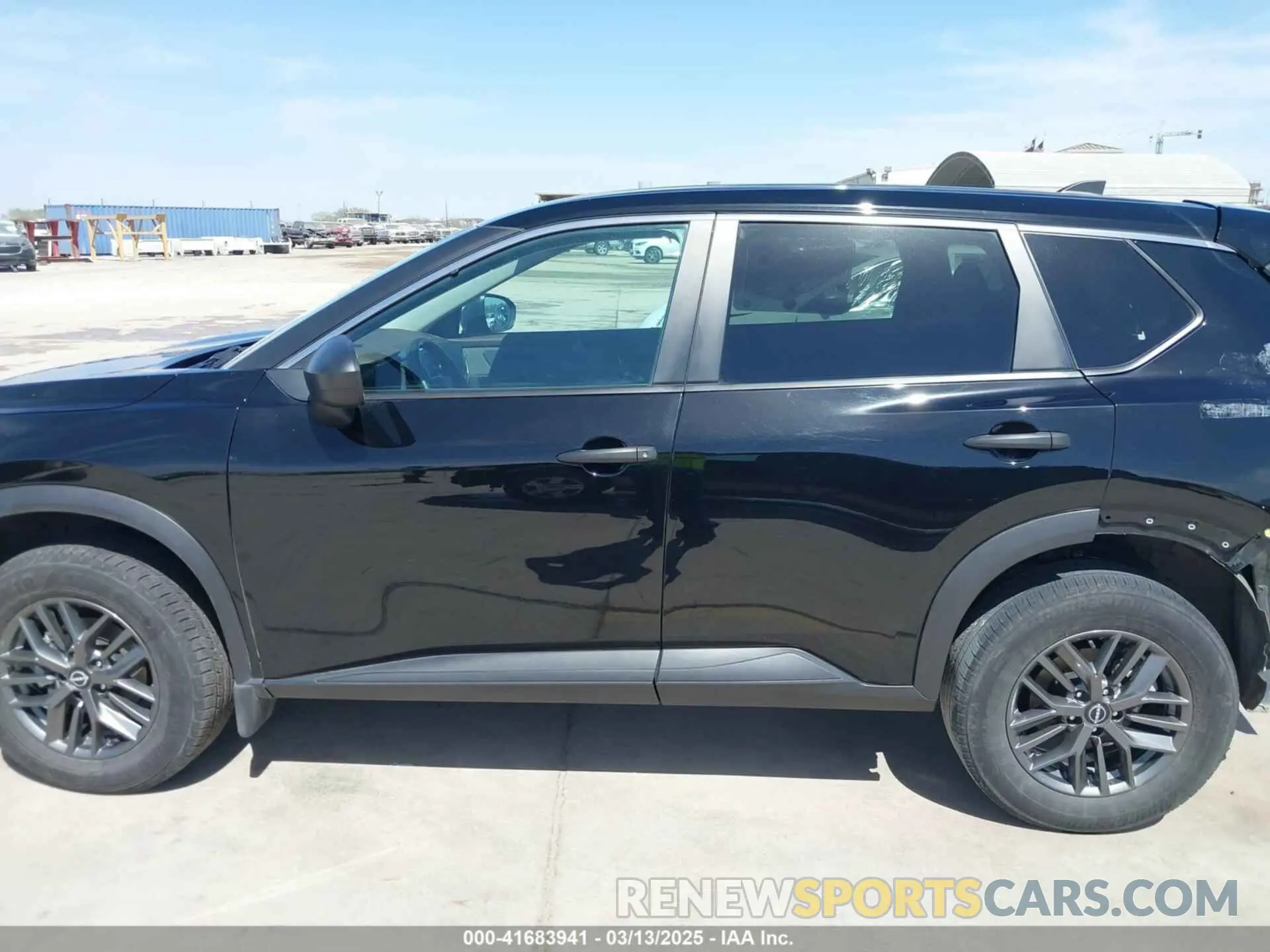 15 Photograph of a damaged car 5N1BT3AA2NC729031 NISSAN ROGUE 2022