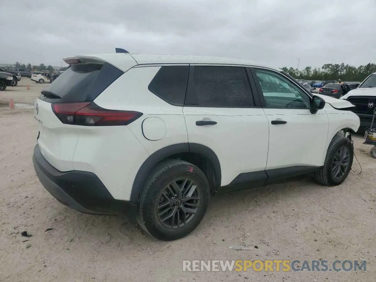 3 Photograph of a damaged car 5N1BT3AA6NC728139 NISSAN ROGUE 2022