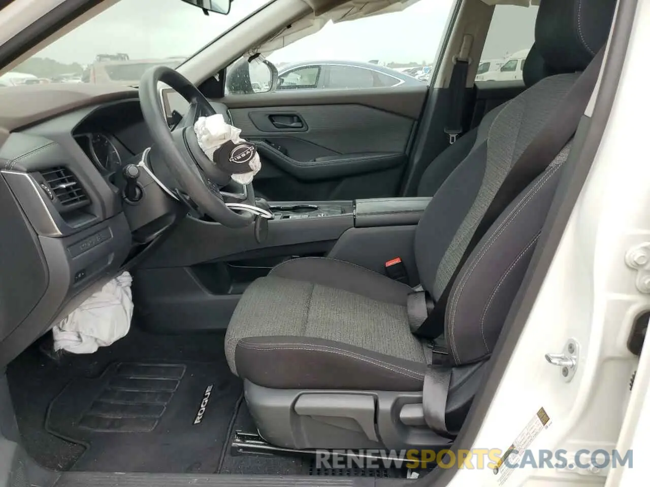 7 Photograph of a damaged car 5N1BT3AA6NC728139 NISSAN ROGUE 2022
