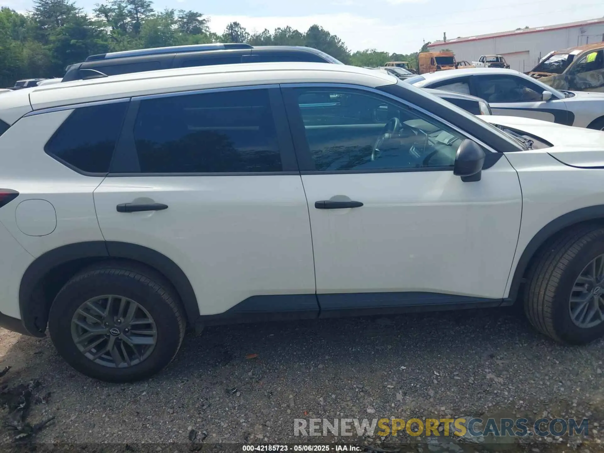 13 Photograph of a damaged car 5N1BT3AA7NC706554 NISSAN ROGUE 2022