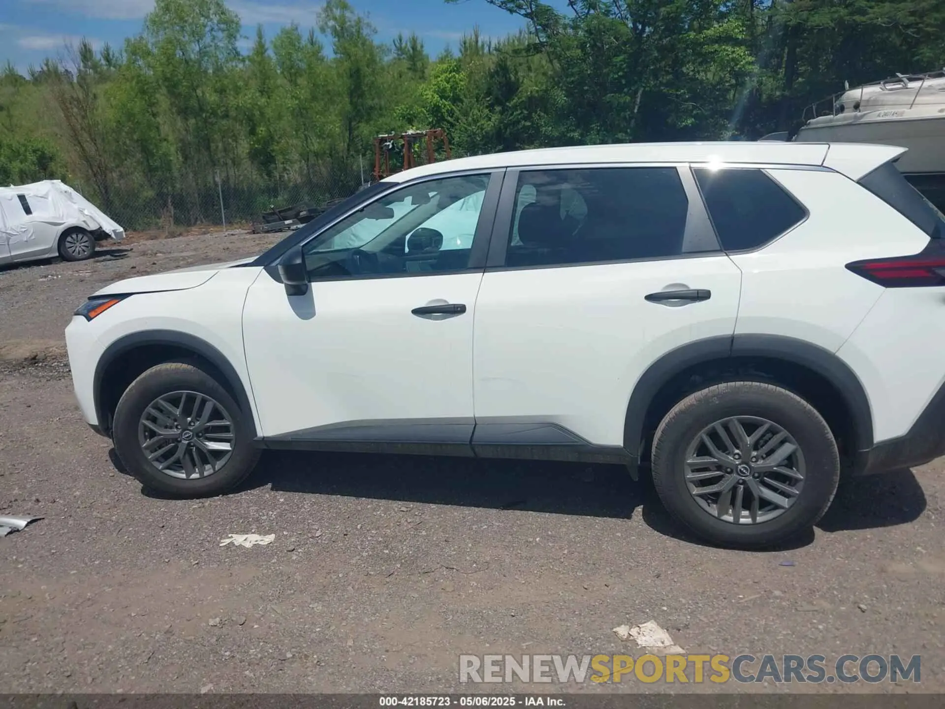 14 Photograph of a damaged car 5N1BT3AA7NC706554 NISSAN ROGUE 2022
