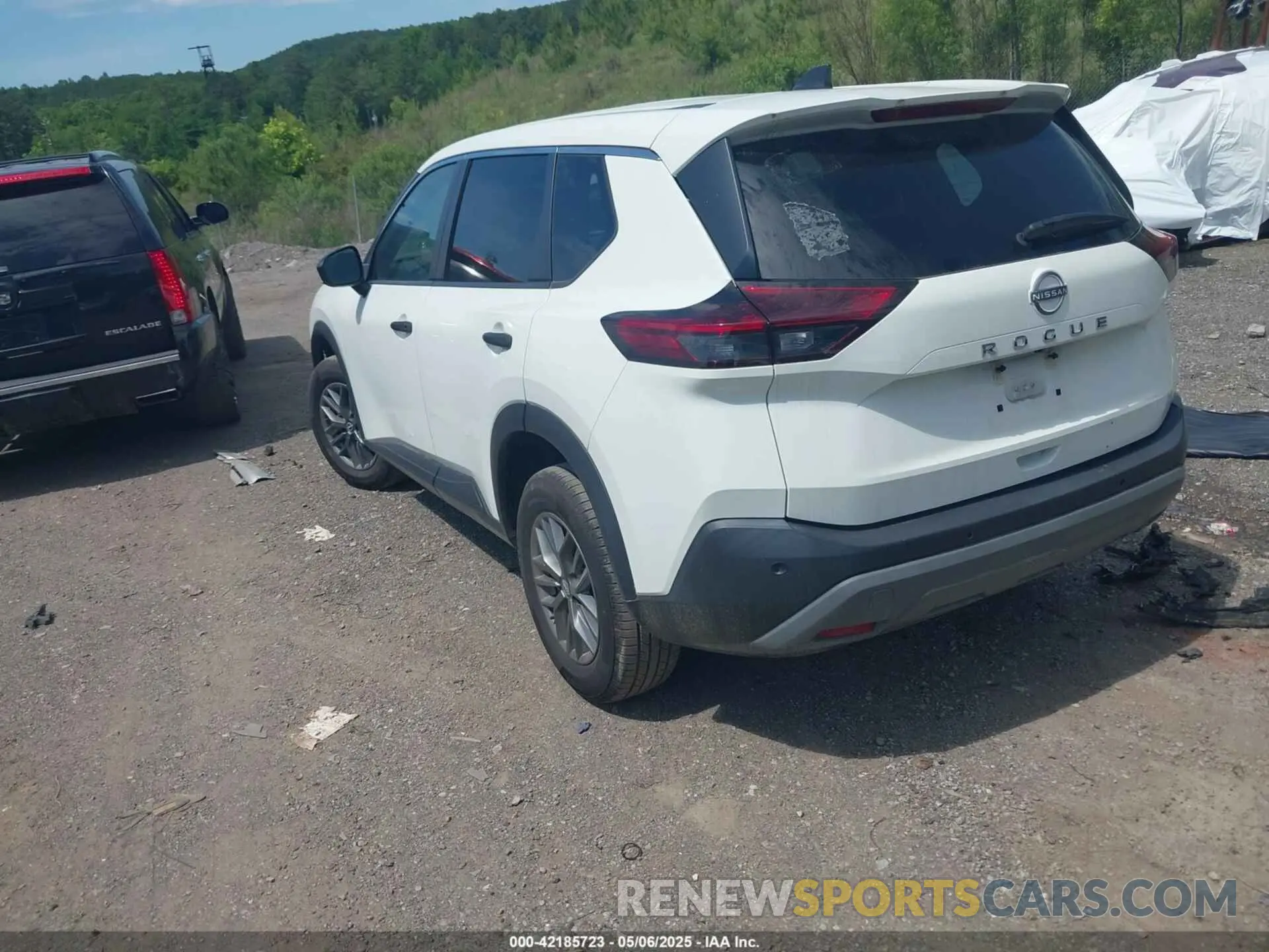 3 Photograph of a damaged car 5N1BT3AA7NC706554 NISSAN ROGUE 2022