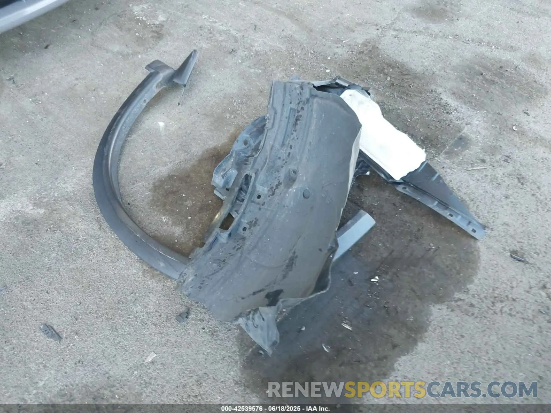 12 Photograph of a damaged car 5N1BT3AA8NC673628 NISSAN ROGUE 2022