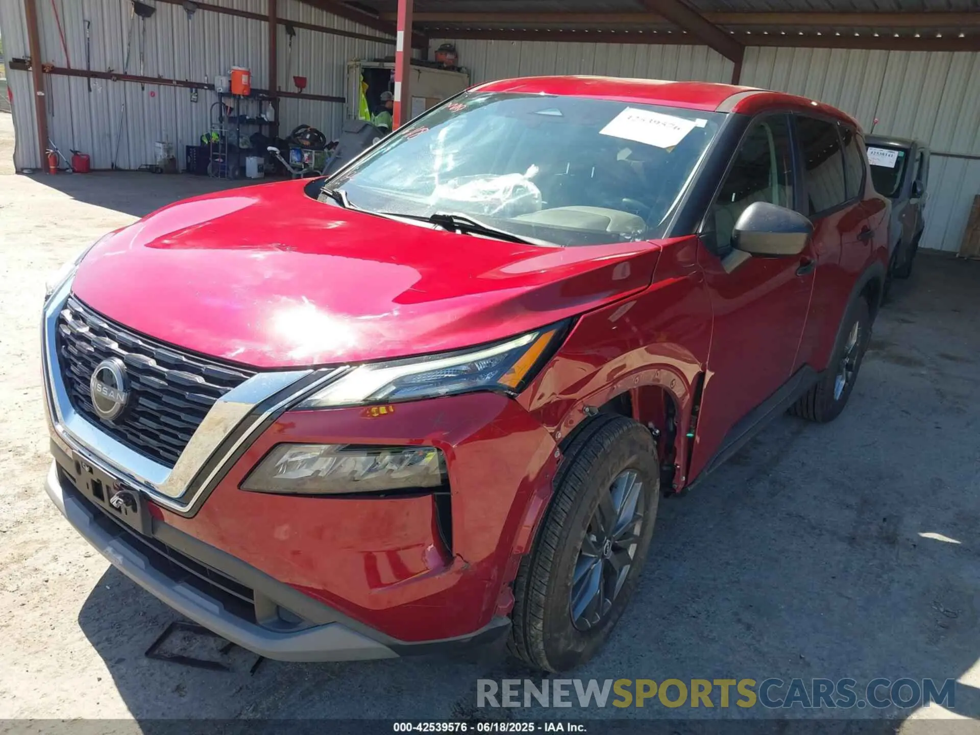 2 Photograph of a damaged car 5N1BT3AA8NC673628 NISSAN ROGUE 2022